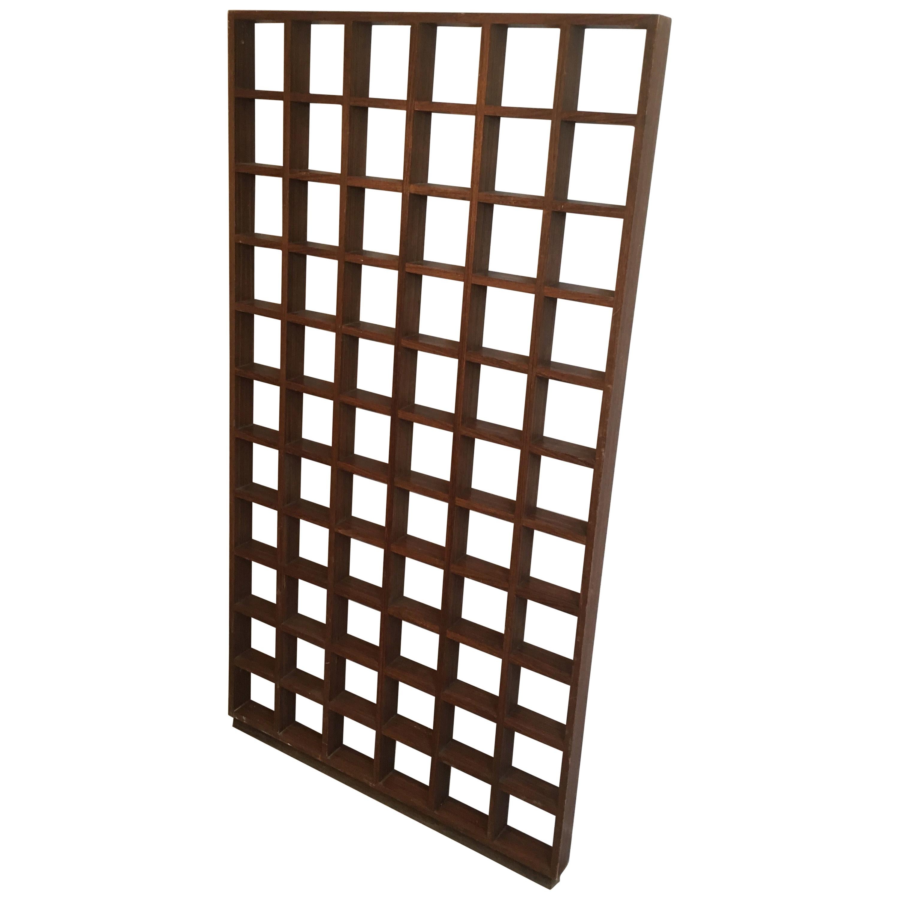 Estantería de separación de madera exótica, hacia 1970 en venta