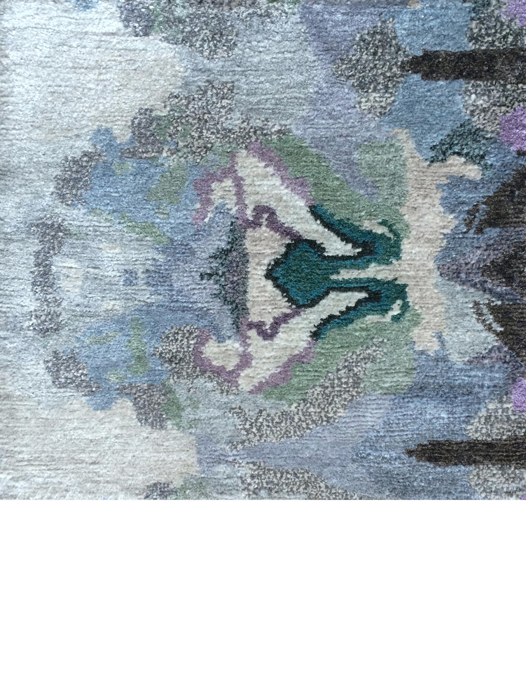 Septaria Heller handgeknüpfter Teppich von Eskayel (Postmoderne) im Angebot