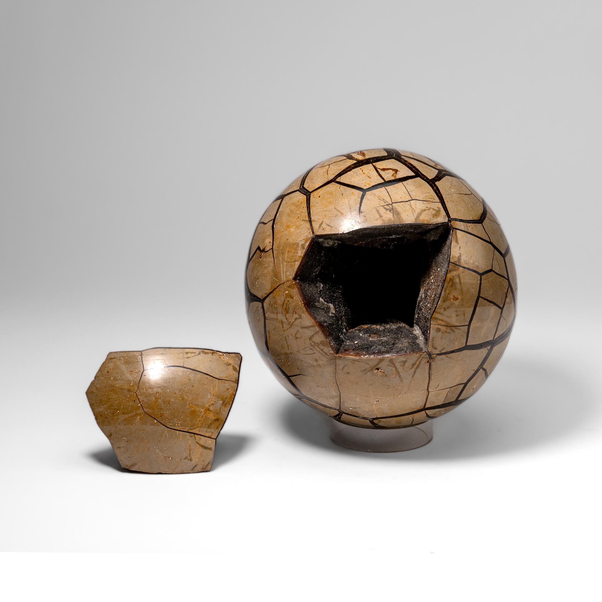 Sfera di geode druzico settariano dal Madagascar (16,5 libbre) In condizioni Nuovo in vendita a New York, NY