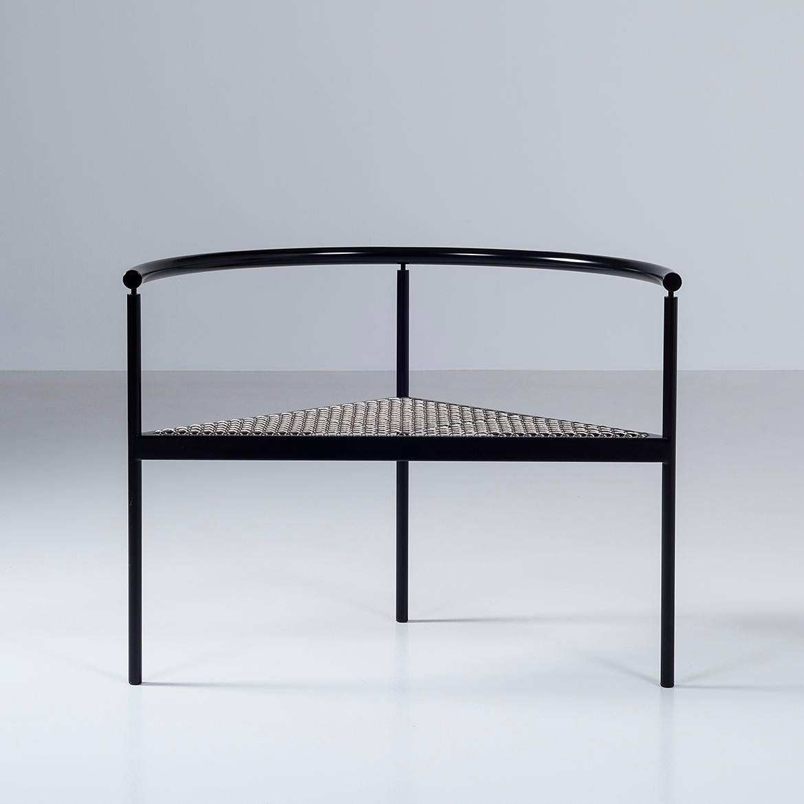 Created in 1977, the september chair is the most representative in clearness and purity of the early series of black pipe chairs designed by Shigeru Uchida. Thin steel pipes and meshed wire are geometrically composed into an abstractive/symbolic