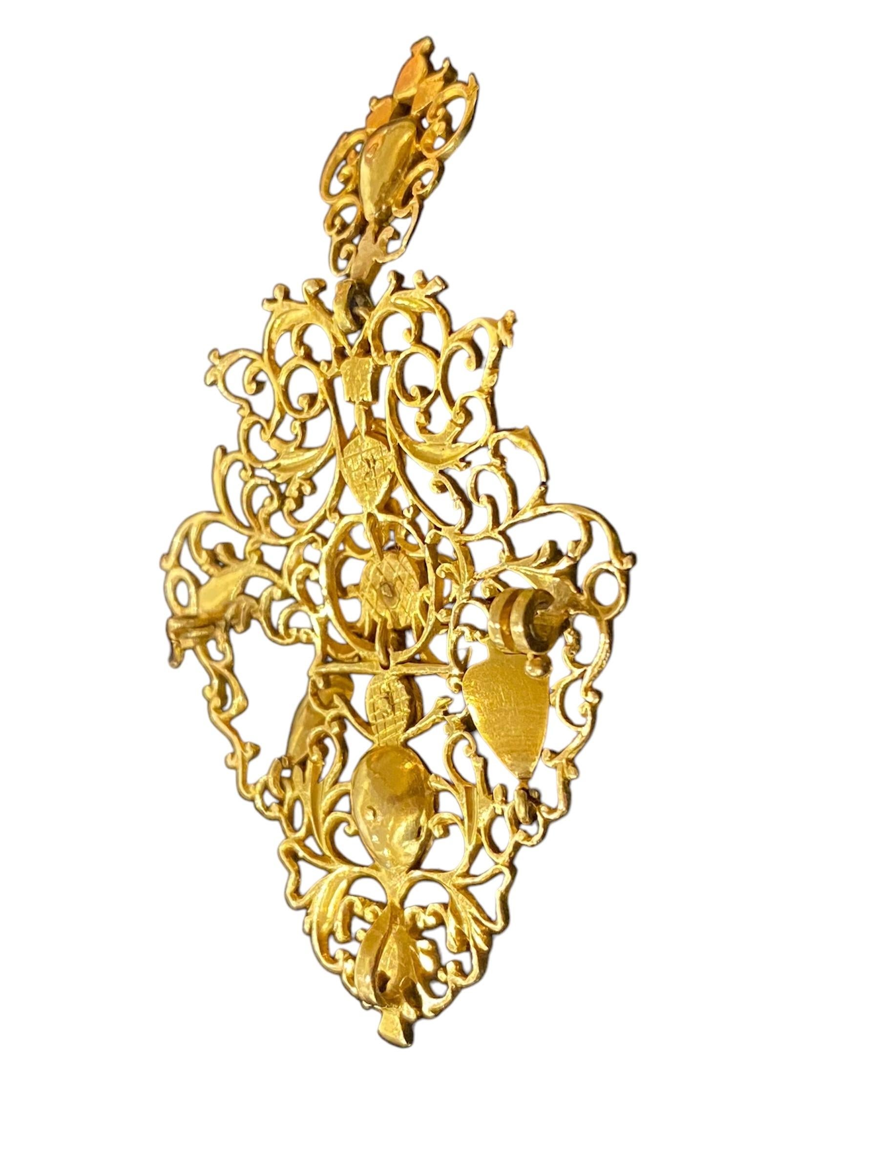 ‘Sequillé’ pendant in gold and diamonds, Portuguese. 18th century For Sale 1
