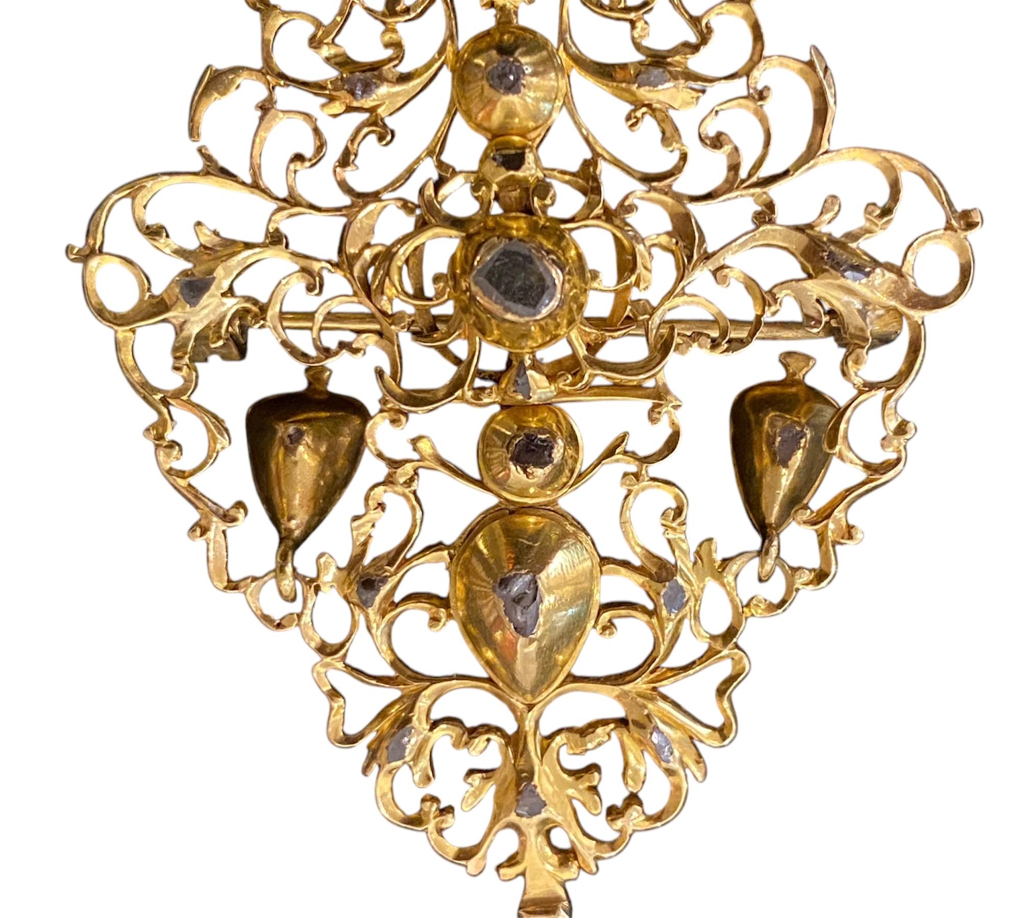 ‘Sequillé’ pendant in gold and diamonds, Portuguese. 18th century For Sale 2