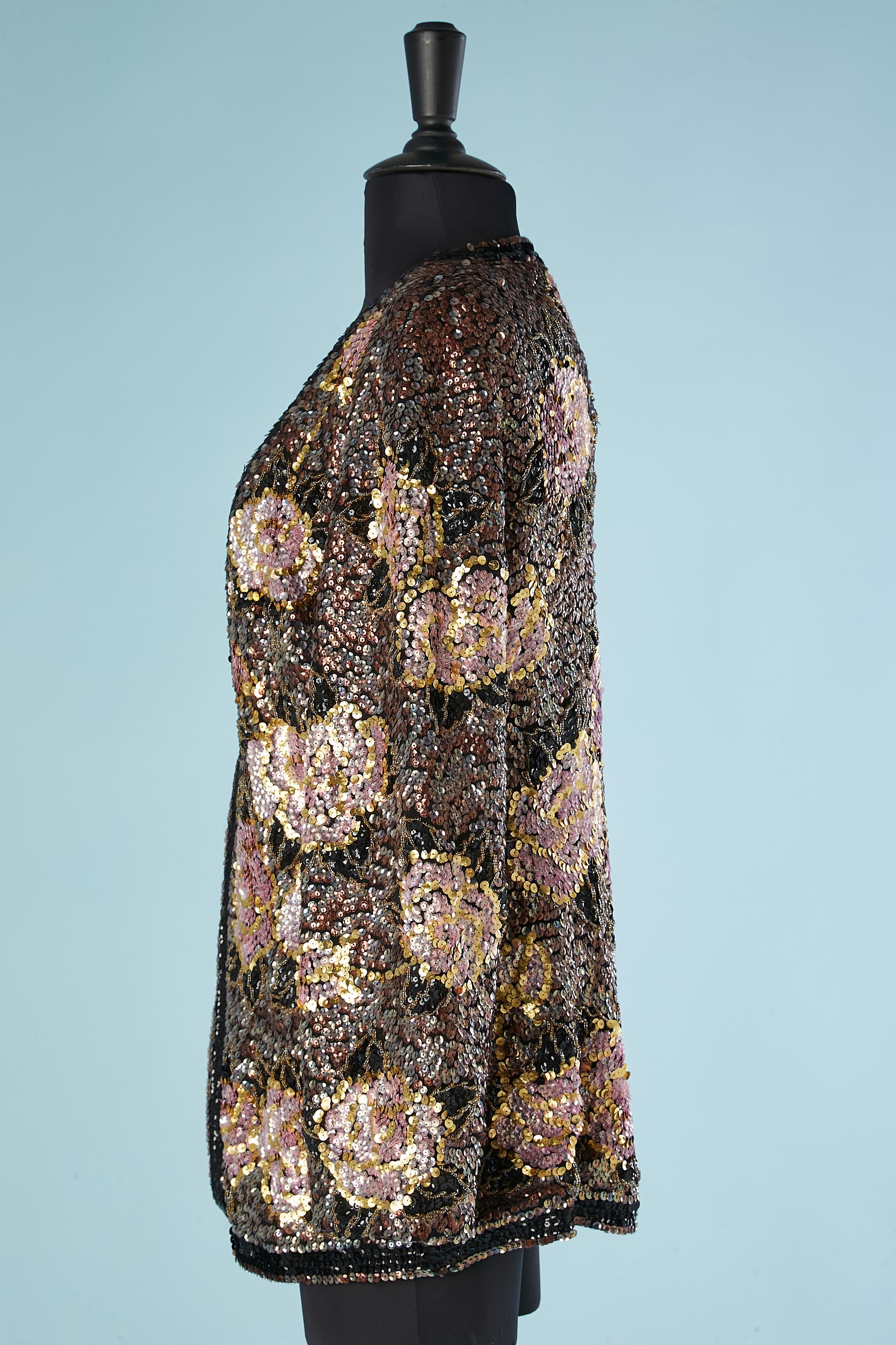 Sequin and beadwork edge to edge evening jacket with flower pattern VALENTINA In Excellent Condition For Sale In Saint-Ouen-Sur-Seine, FR