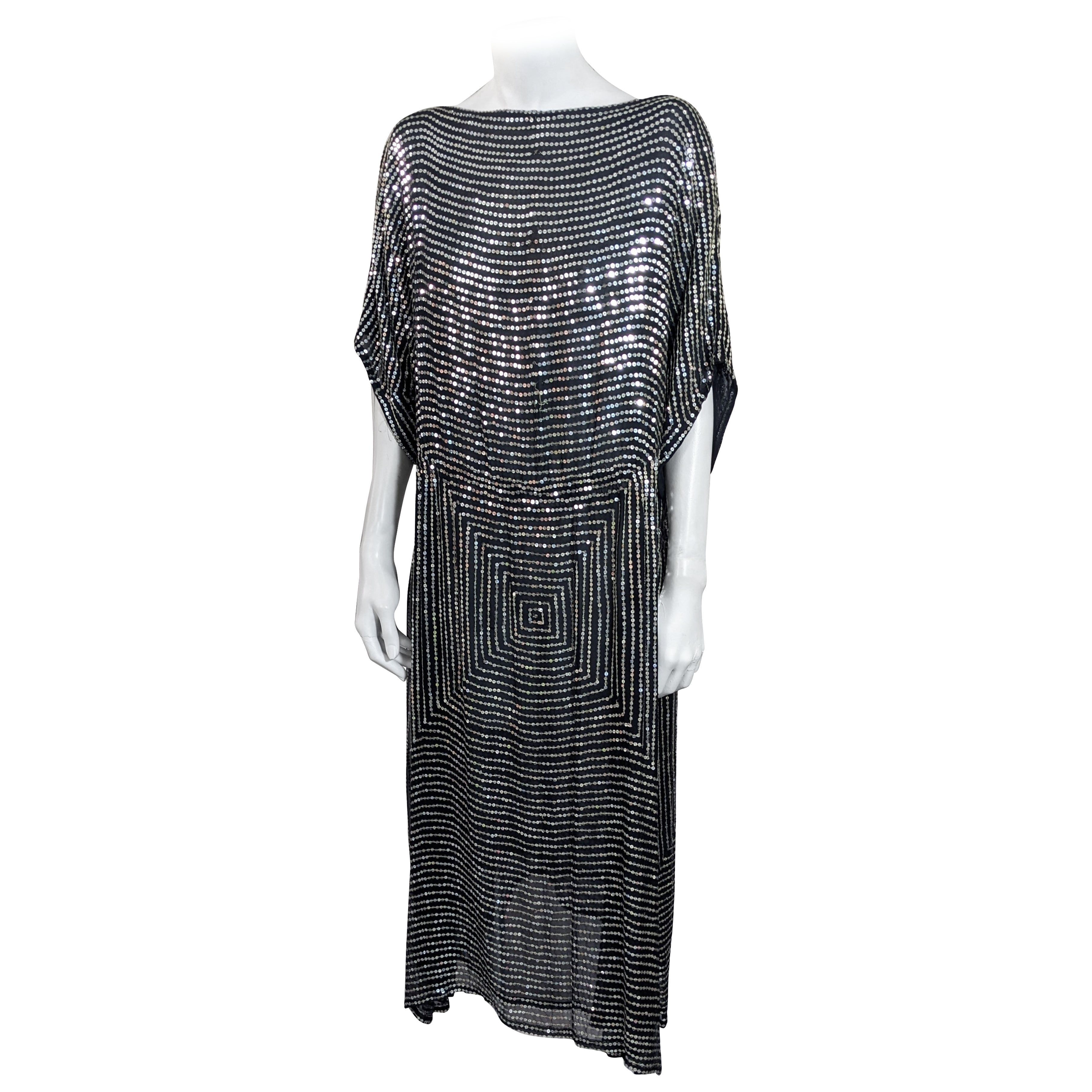 Abito da discoteca in chiffon di seta con paillettes in vendita