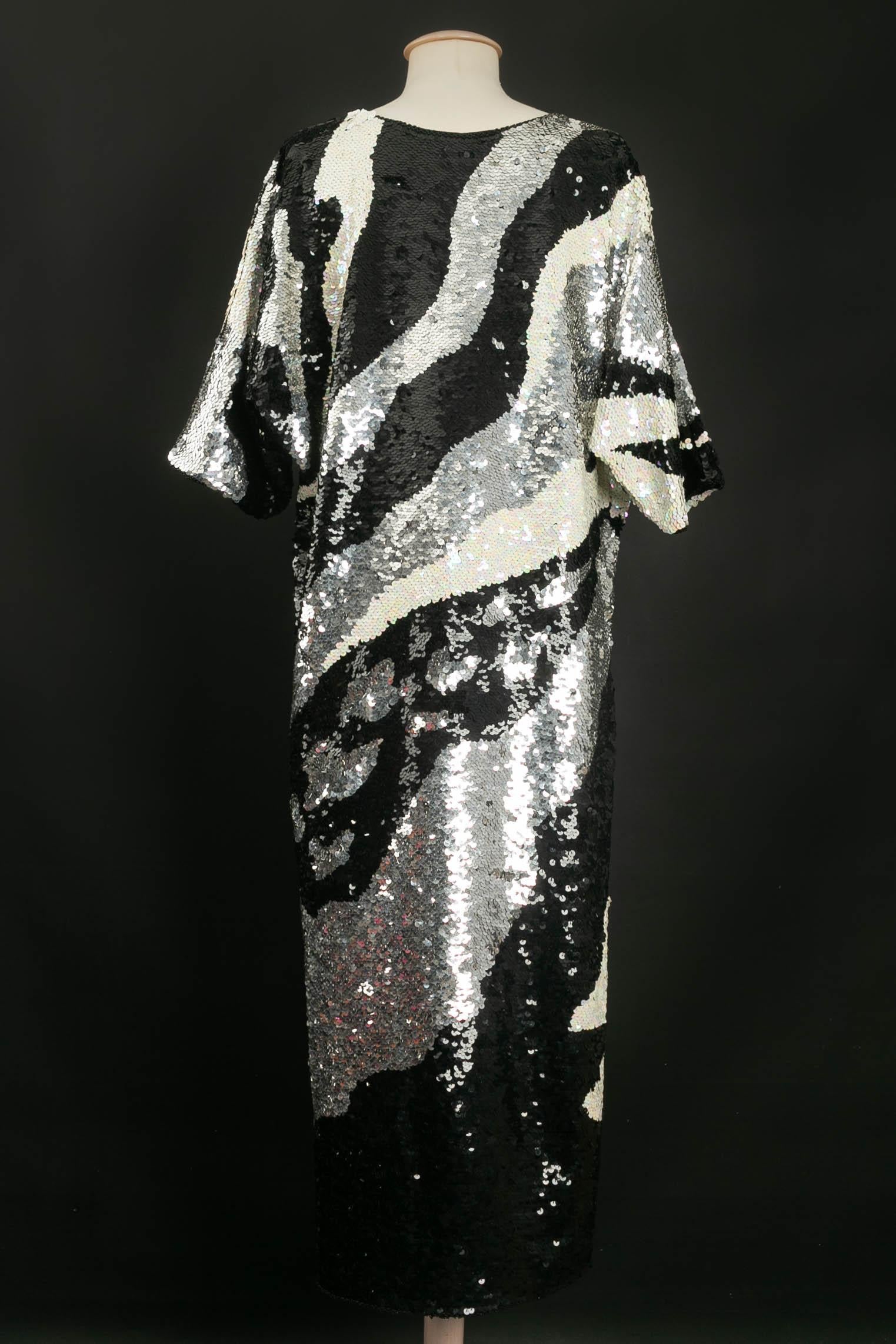 Paillettenbesetztes Kleid (Schwarz) im Angebot