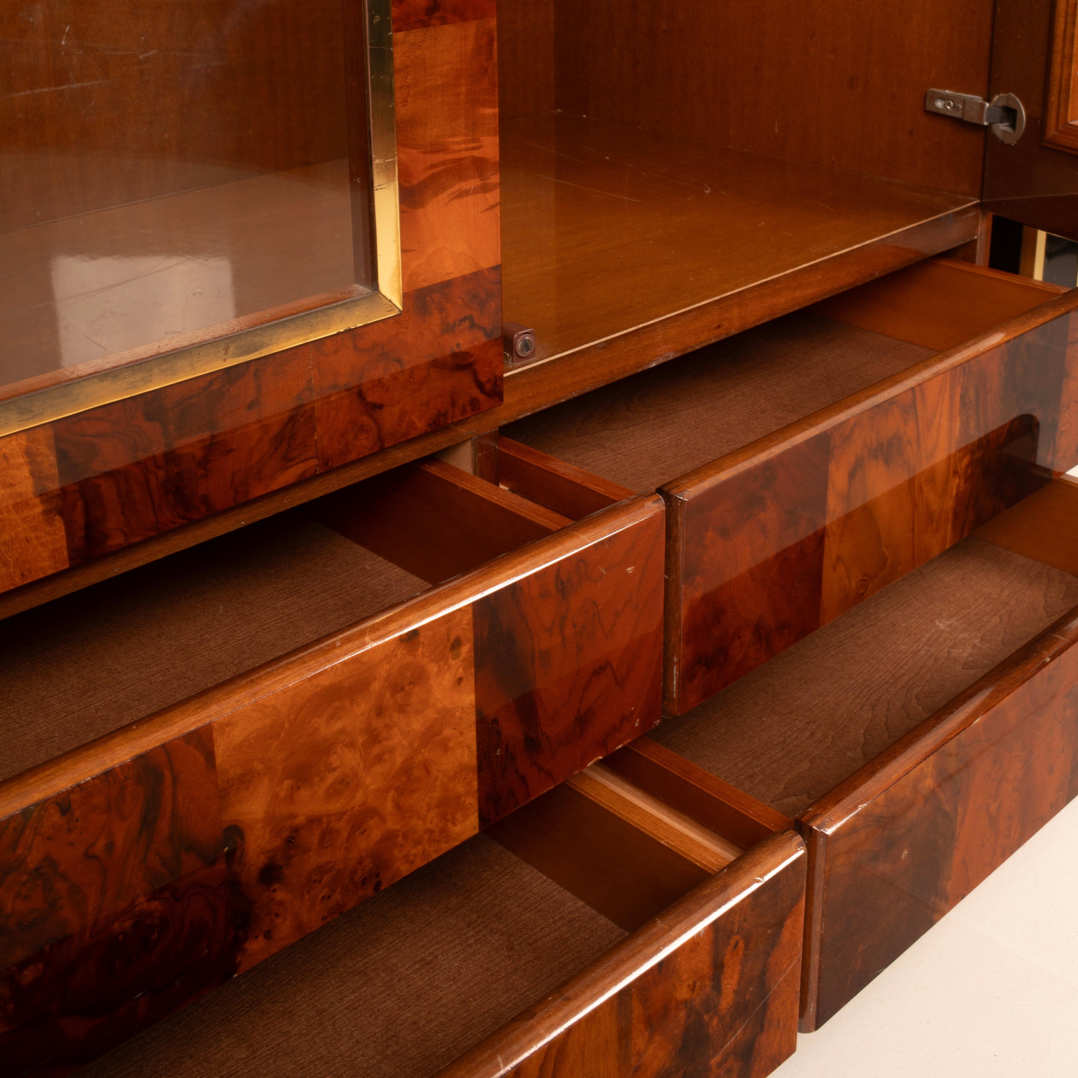 Sequoia Burl Bar Cabinet by Willy Rizzo for Mario Sabot in vendita 1