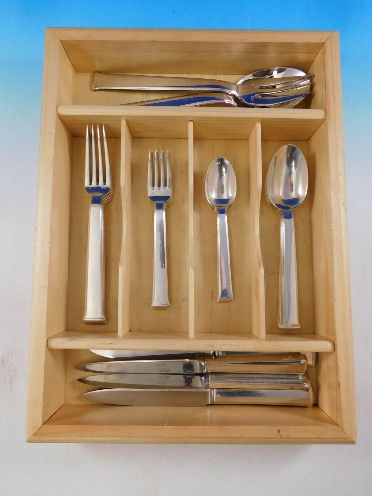 Sequoia by Erquis French silver plated dinner size flatware set, 22 pieces. Great starter set! This estate set includes:

4 dinner knives, 9 5/8