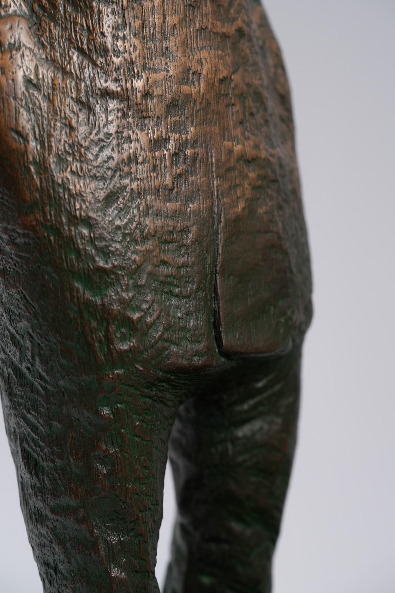 A Second Glance, Contemporary Bronze Figure Sculpture en vente 4