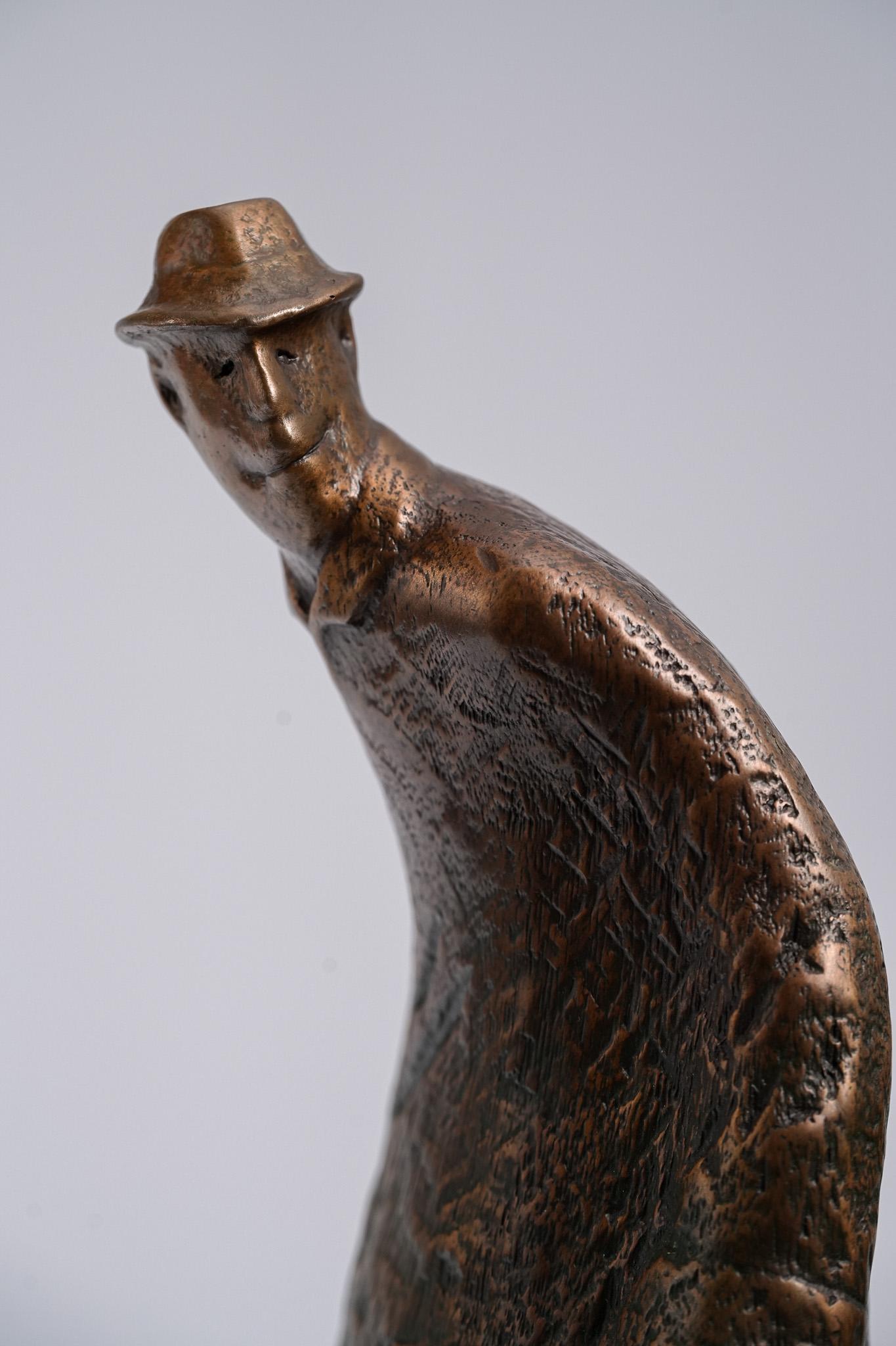 A Second Glance, Contemporary Bronze Figure Sculpture en vente 5