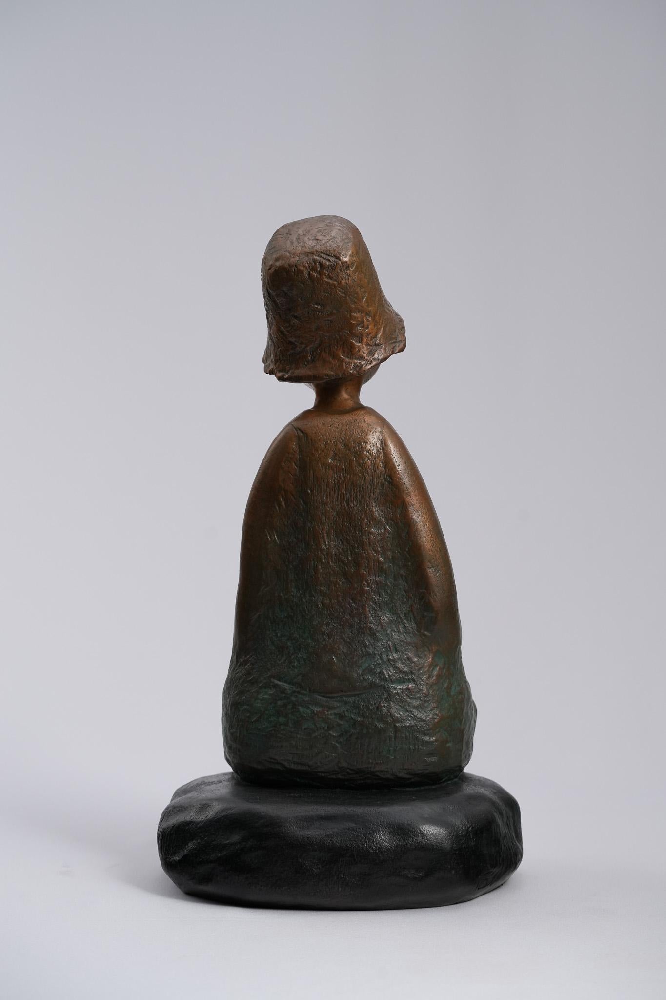 La pêche à la joie - Sculpture en bronze contemporaine, assise en vente 1