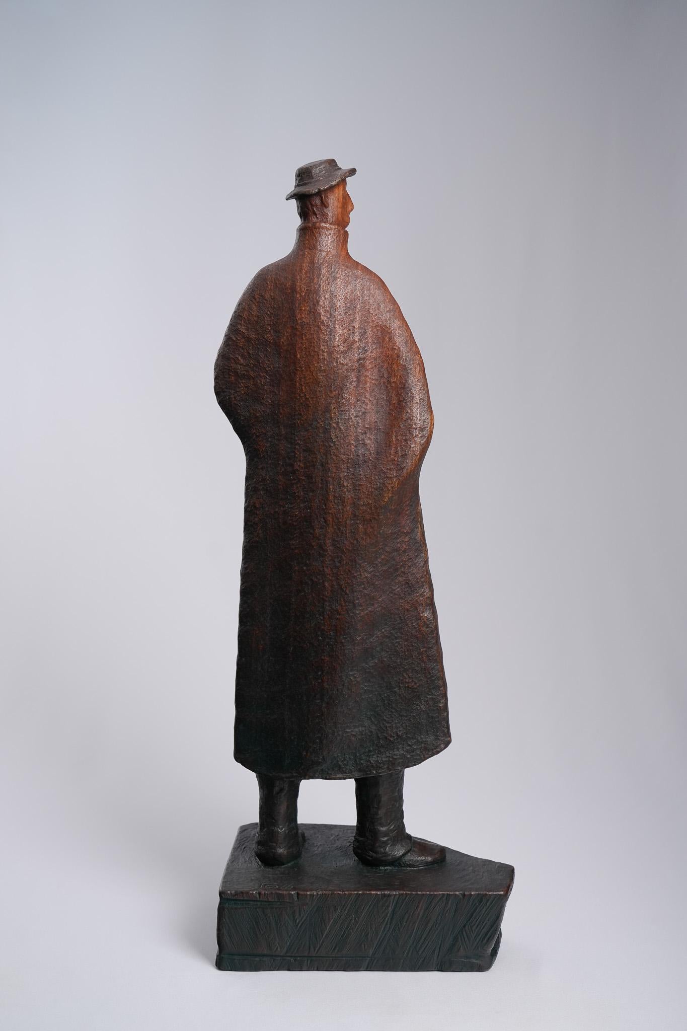 In attesa! Scultura contemporanea di figura in legno intagliata a mano, 2016 - Sculpture di Ser Uang Huang