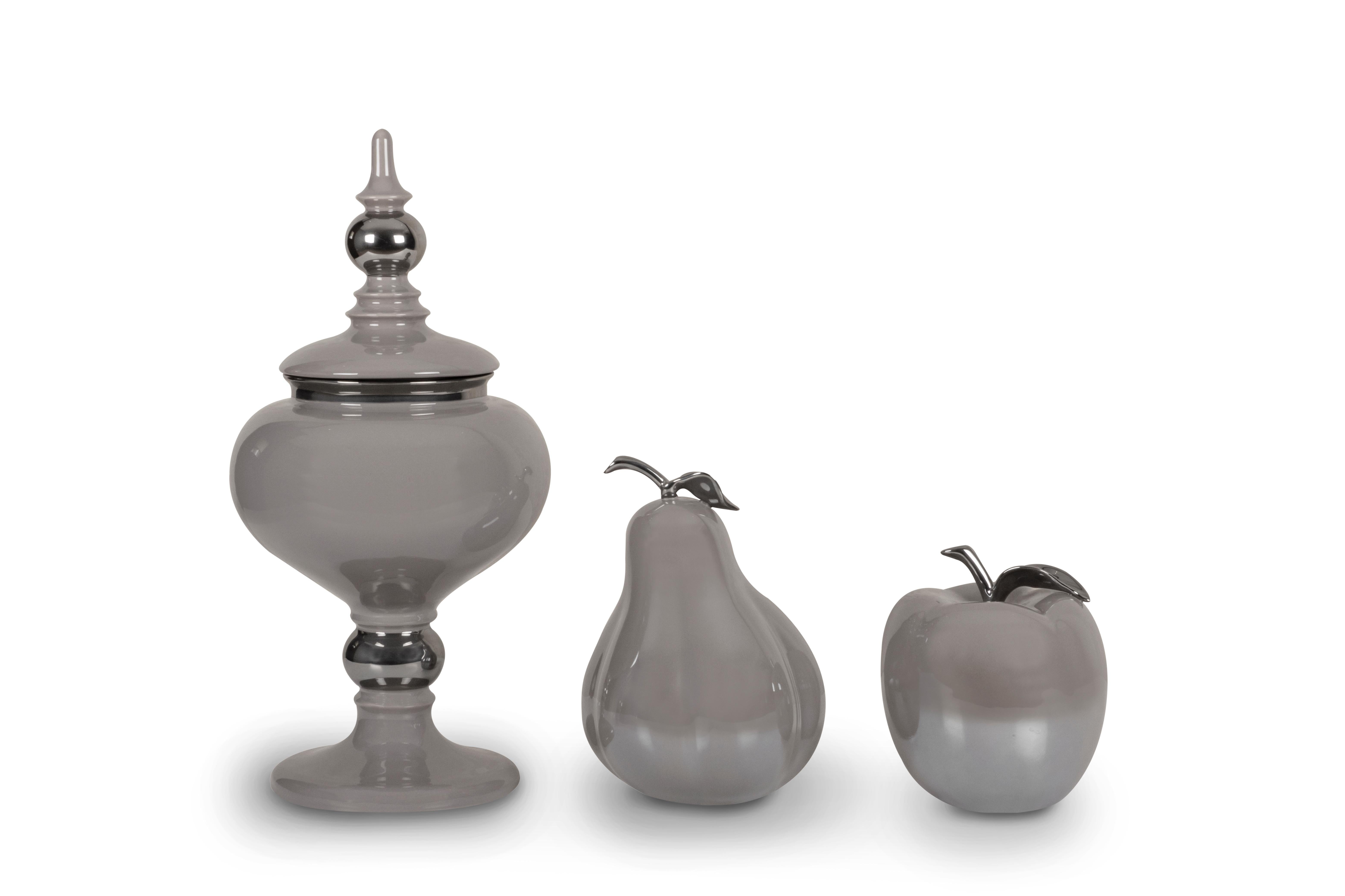 Moderne Ensemble de 3 pièces en céramique gris perle, fabriquées à la main au Portugal par Lusitanus Home en vente