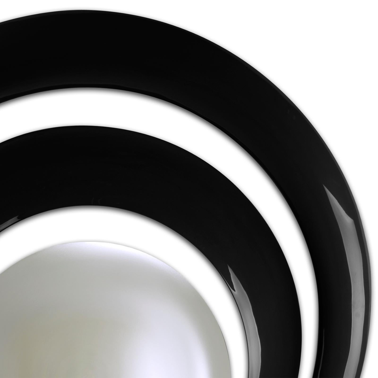 English Serail Round Mirror in Black Lacquered Finish For Sale