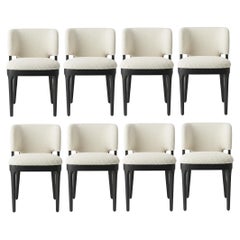 Seraph Stuhl: Gebogene Form mit architektonischem Sockel in schwarzer Eiche - Mondo Design Studio