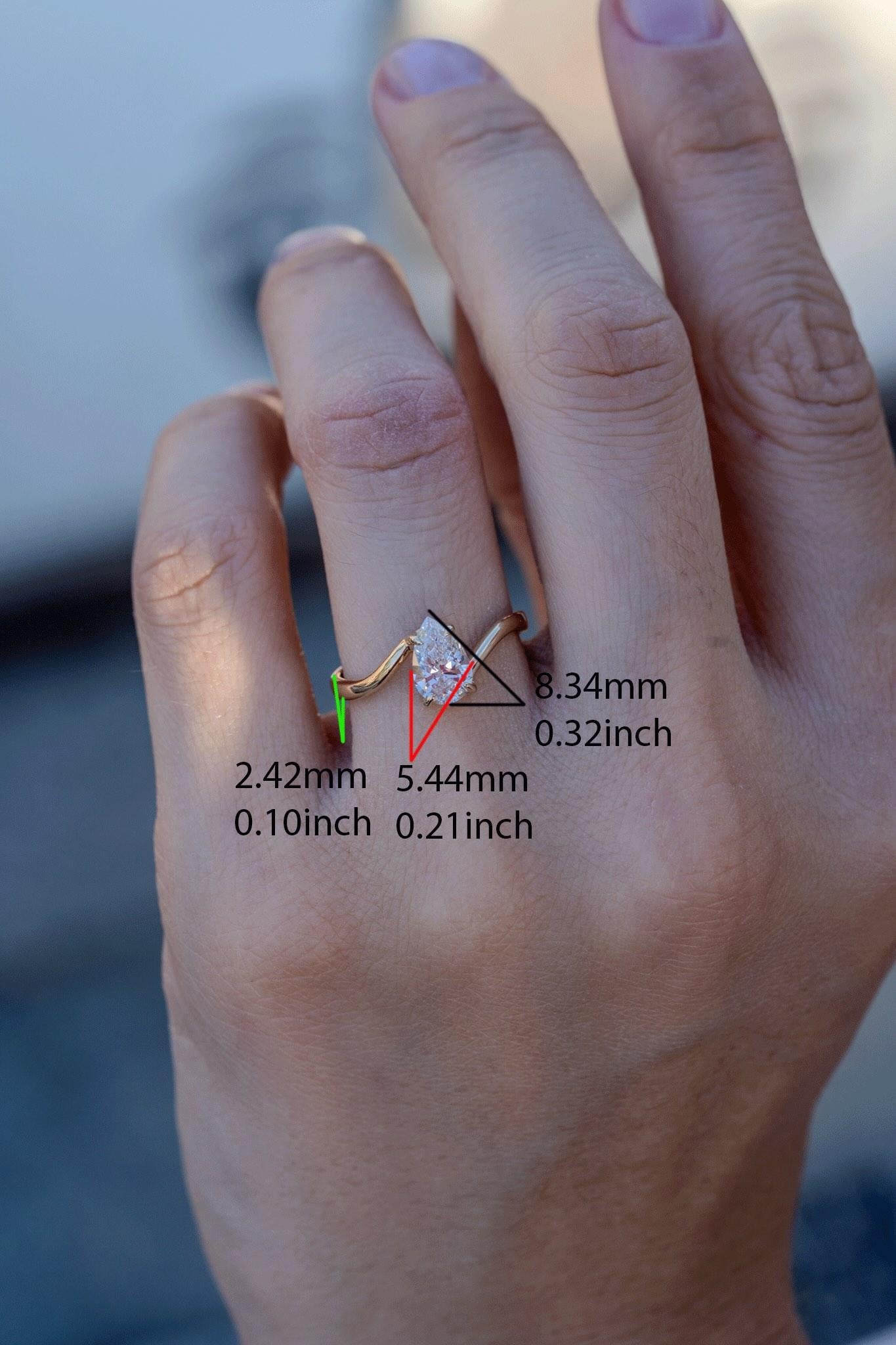 in vendita:  Anello di fidanzamento Seraphina Pear Diamond 6
