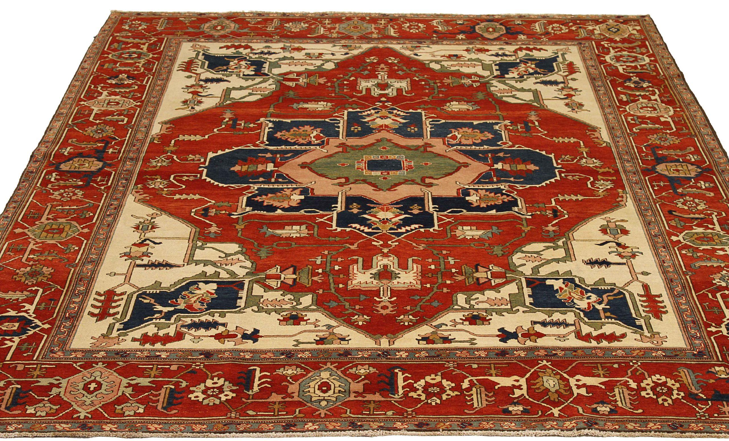 Scopri l'eleganza di questo tappeto Serapi unico nel suo genere, caratterizzato da tappeti CIRCA del 1990. Progettato con una meticolosa attenzione ai dettagli, questo design esclusivo è perfetto per valorizzare il tuo spazio.