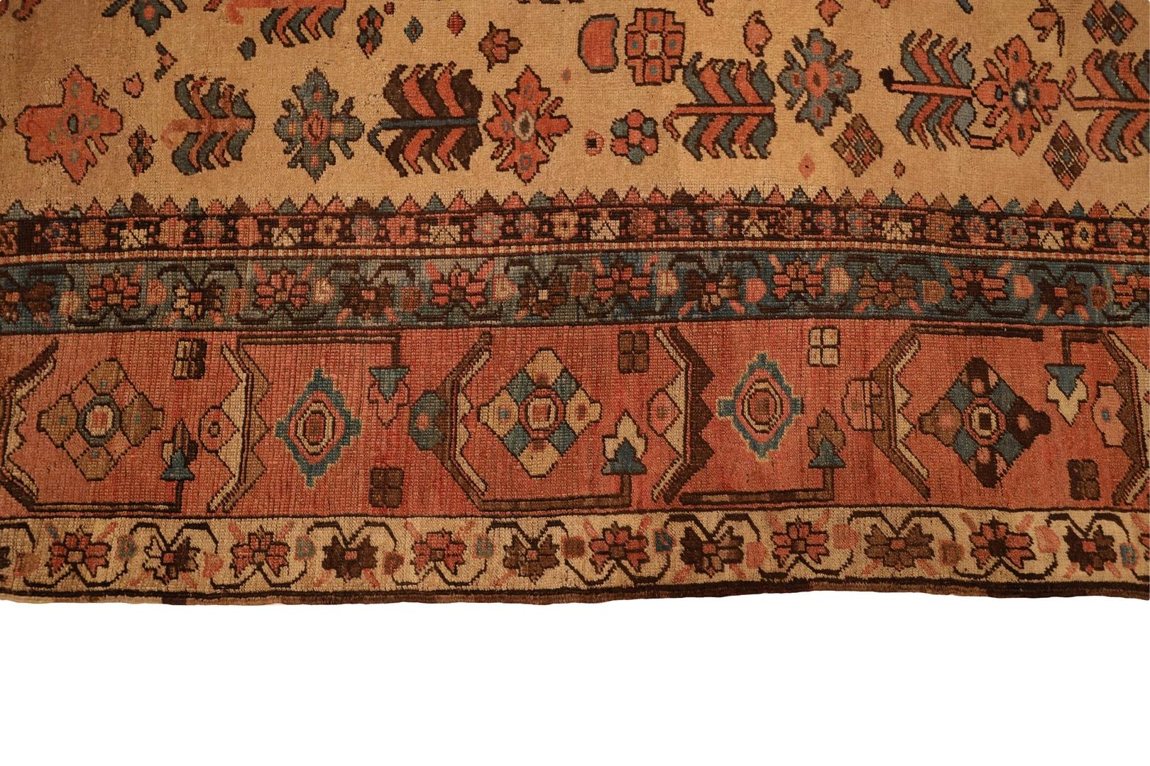 Wool Serapi Antique Room-Size Rug - 11'10