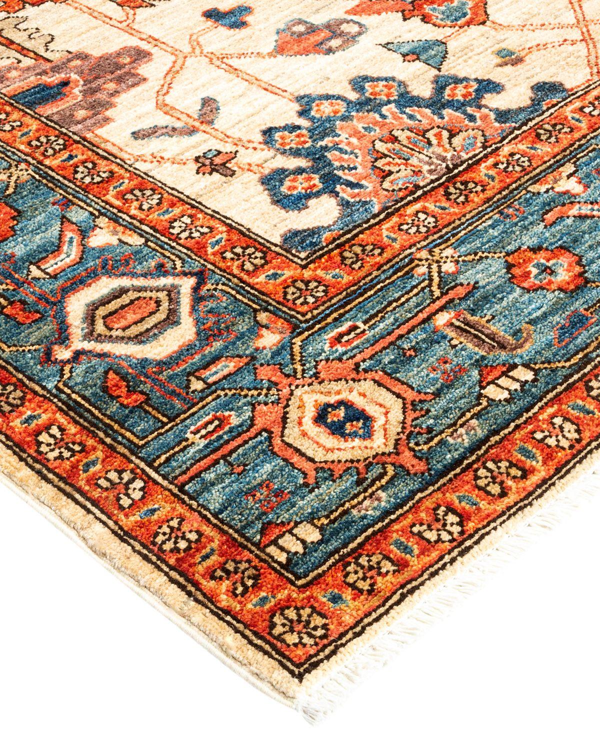 La riche tradition textile de l'Afrique de l'Ouest a inspiré la collection Tribal de tapis noués à la main. Incorporant un mélange de motifs géométriques, dans des palettes allant de la terre à la vivacité, ces tapis apportent un sentiment d'énergie