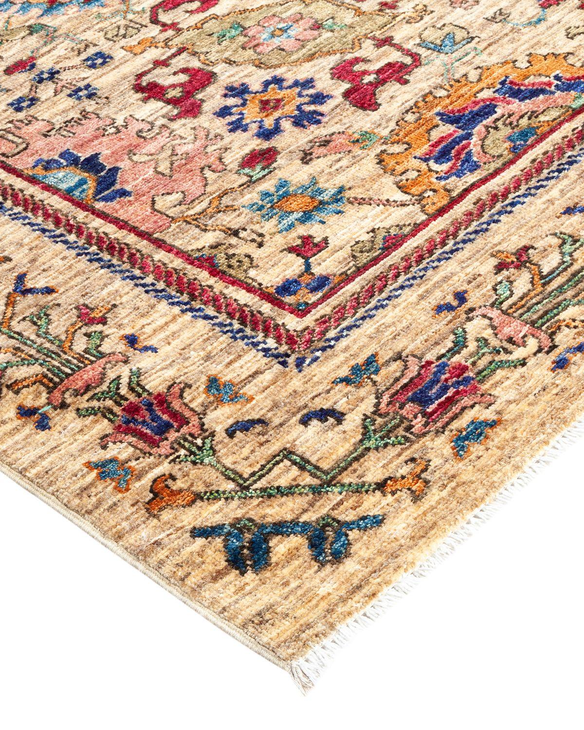 La riche tradition textile de l'Afrique de l'Ouest a inspiré la collection Tribal de tapis noués à la main. Incorporant un mélange de motifs géométriques, dans des palettes allant de la terre à la vivacité, ces tapis apportent un sentiment d'énergie