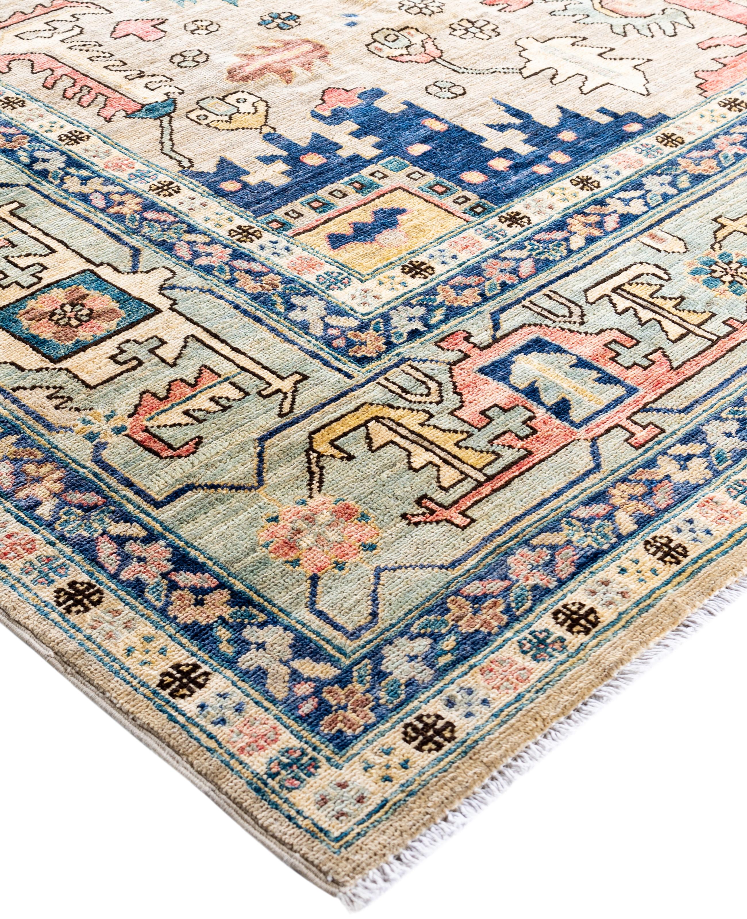 Les tapis surteints sont créés à partir de tapis anciens ou traditionnels auxquels on applique une teinture vibrante et monochrome sur les motifs existants. Cette technique permet d'obtenir une esthétique audacieuse et moderne tout en préservant les