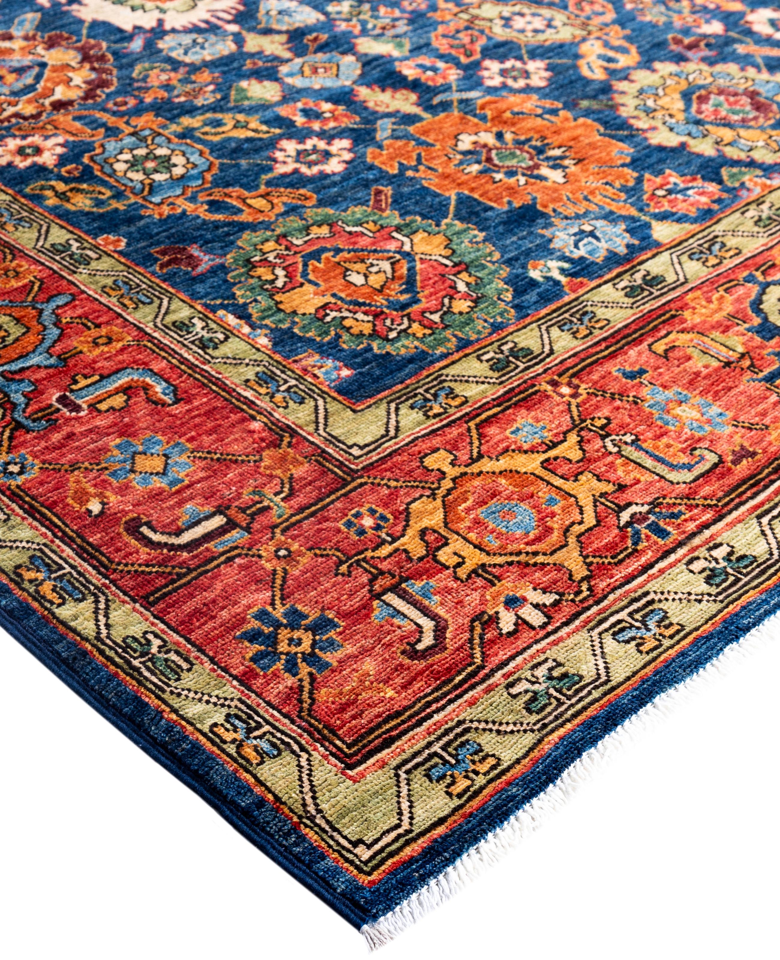 Las alfombras Serapi son conocidas por sus diseños geométricos y audaces y sus ricos colores, a menudo con un medallón central rodeado de intrincados dibujos. Suelen utilizar una paleta de colores cálidos y terrosos, con rojos intensos, azules,