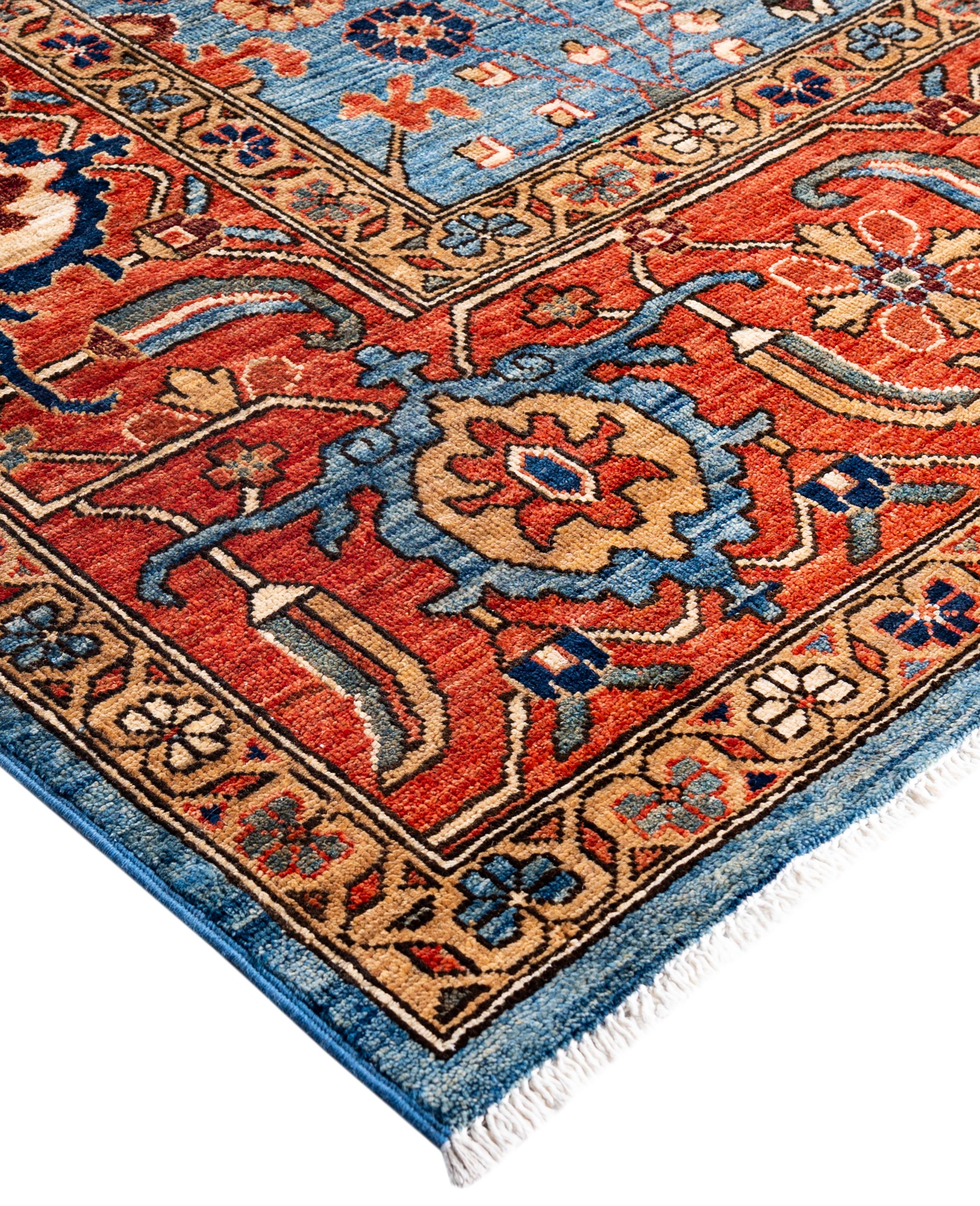 Les tapis Serapi sont connus pour leurs motifs géométriques audacieux et leurs riches couleurs. Ils présentent souvent un médaillon central entouré de motifs complexes. Ils utilisent généralement une palette de couleurs chaudes et terreuses, avec