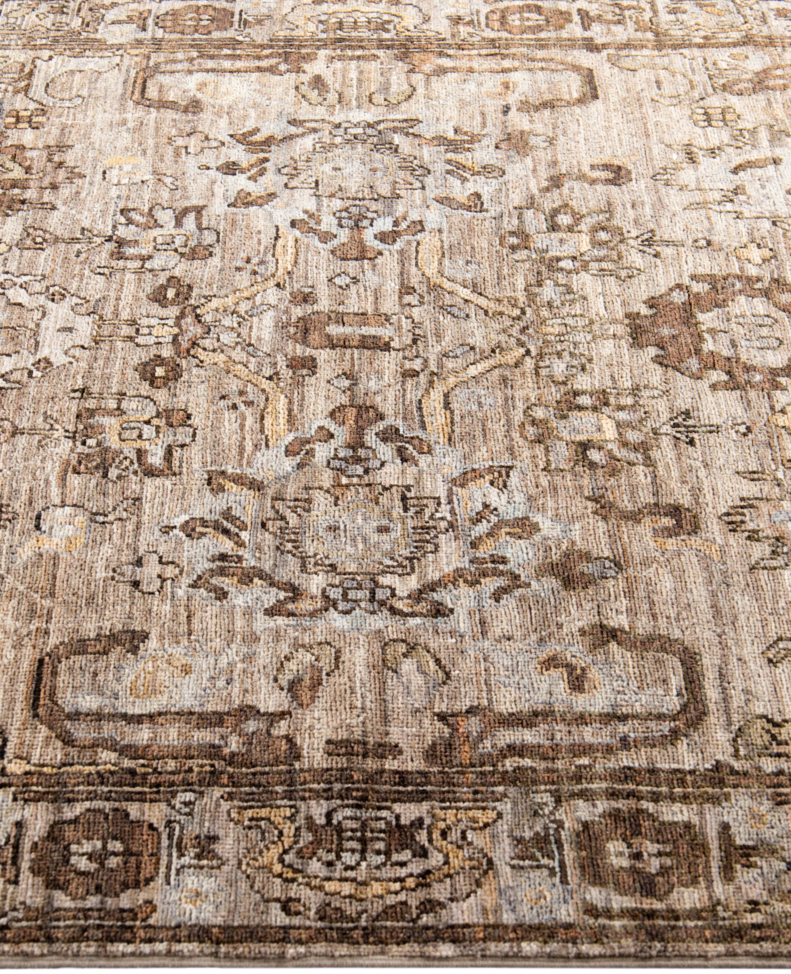 Noué à la main Serapi Tapis unique en laine marron 4' 0