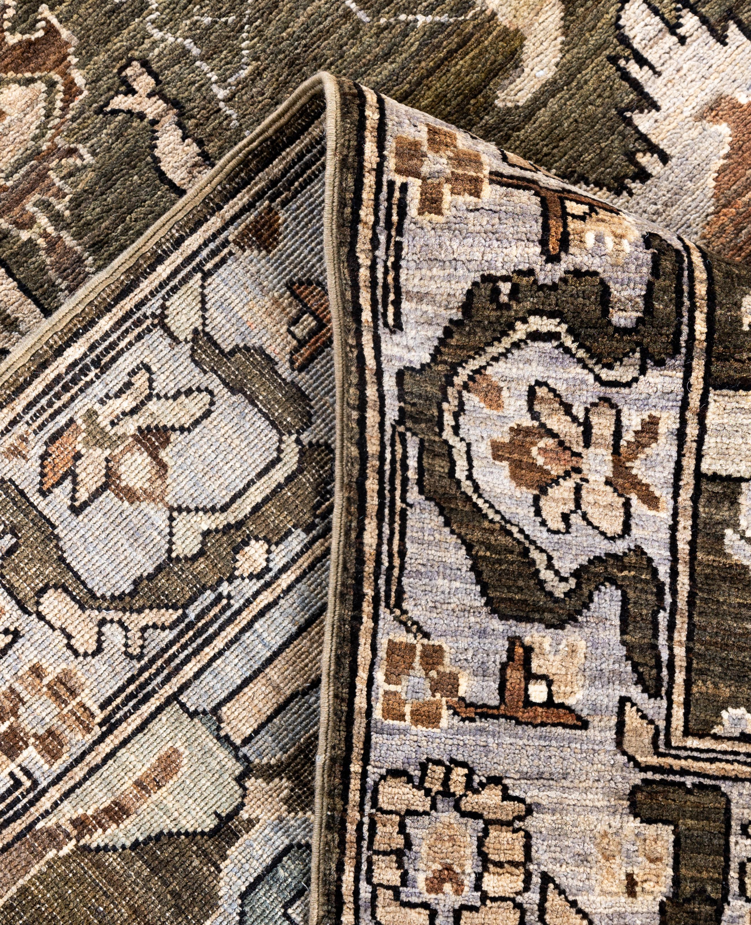 XXIe siècle et contemporain Serapi Tapis unique en laine marron 8' 1