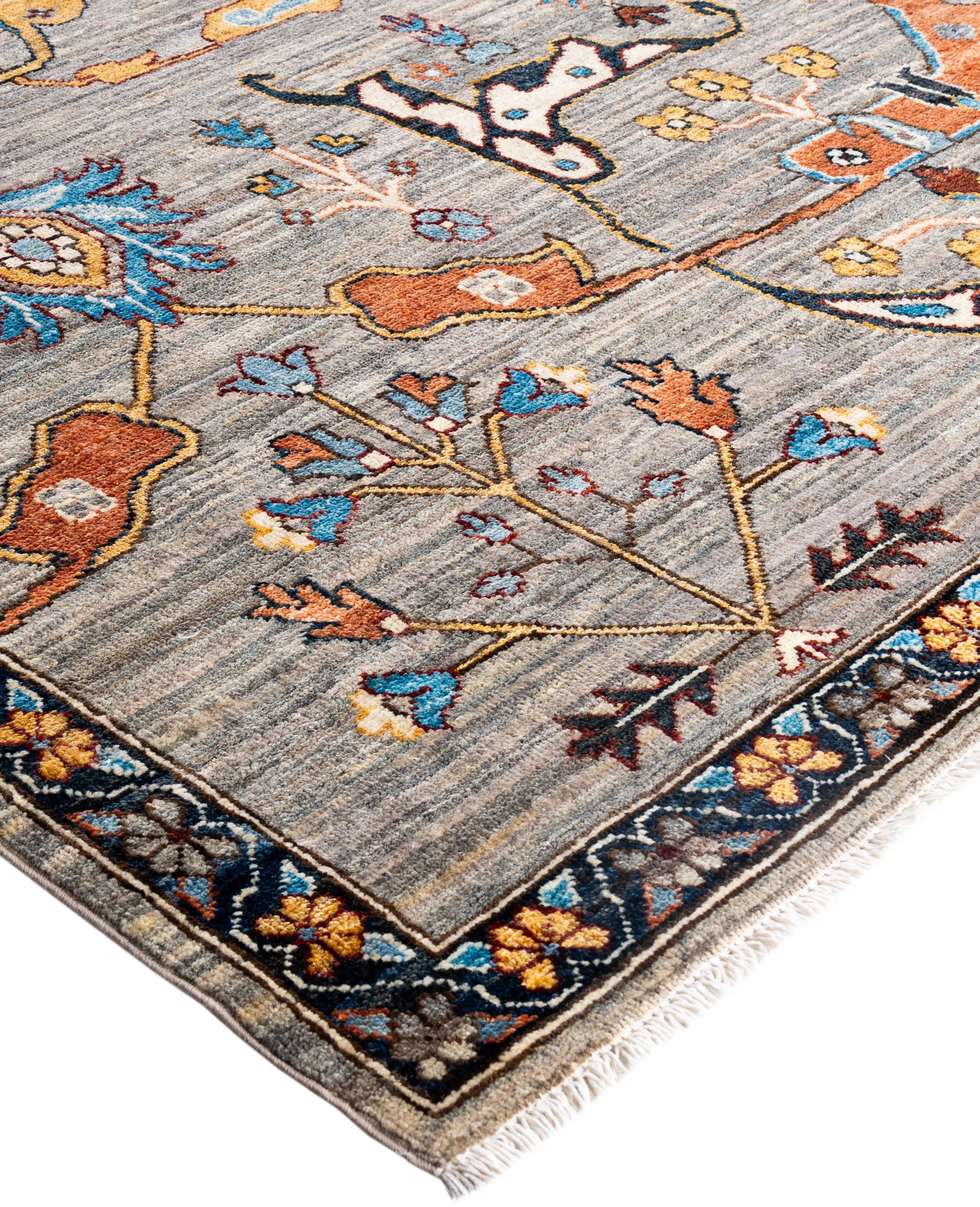 Les tapis Serapi sont connus pour leurs motifs g�éométriques audacieux et leurs riches couleurs. Ils présentent souvent un médaillon central entouré de motifs complexes. Ils utilisent généralement une palette de couleurs chaudes et terreuses, avec