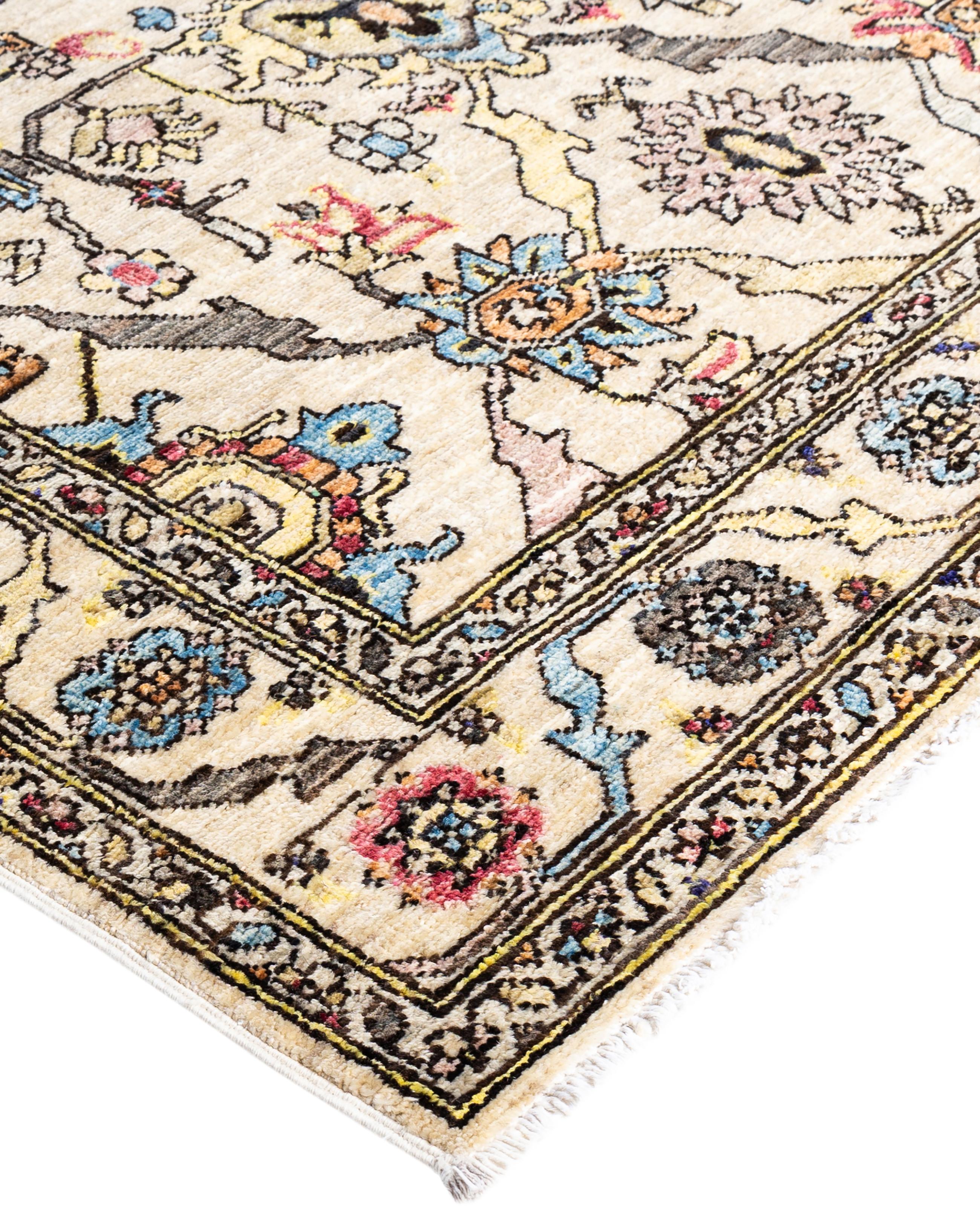 I tappeti Serapi sono noti per i loro audaci disegni geometrici e i colori ricchi, spesso caratterizzati da un medaglione centrale circondato da motivi intricati. In genere utilizzano una tavolozza di colori caldi e terrosi con rossi intensi, blu,
