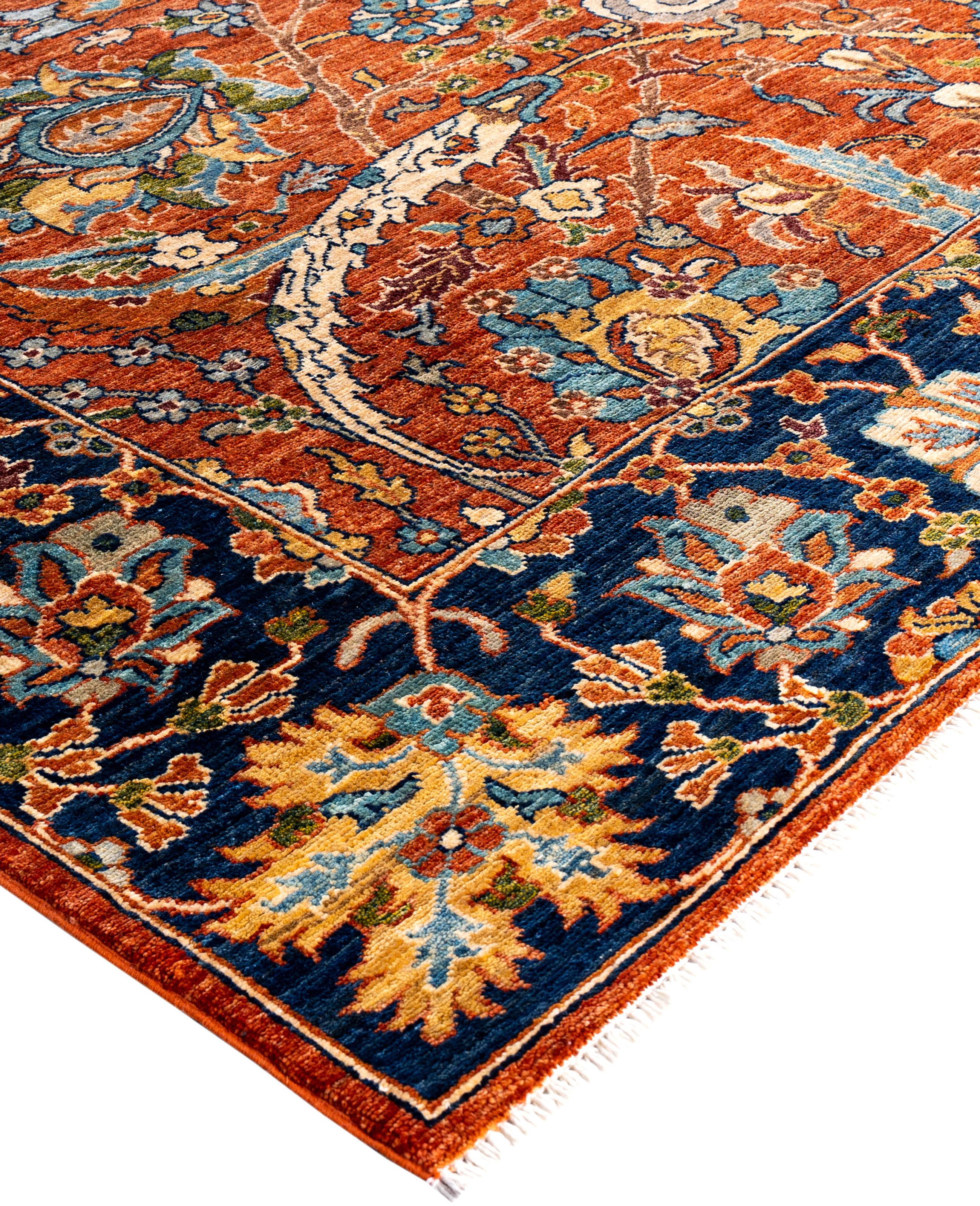 Las alfombras Serapi son conocidas por sus diseños geométricos y audaces y sus ricos colores, a menudo con un medallón central rodeado de intrincados dibujos. Suelen utilizar una paleta de colores cálidos y terrosos, con rojos intensos, azules,