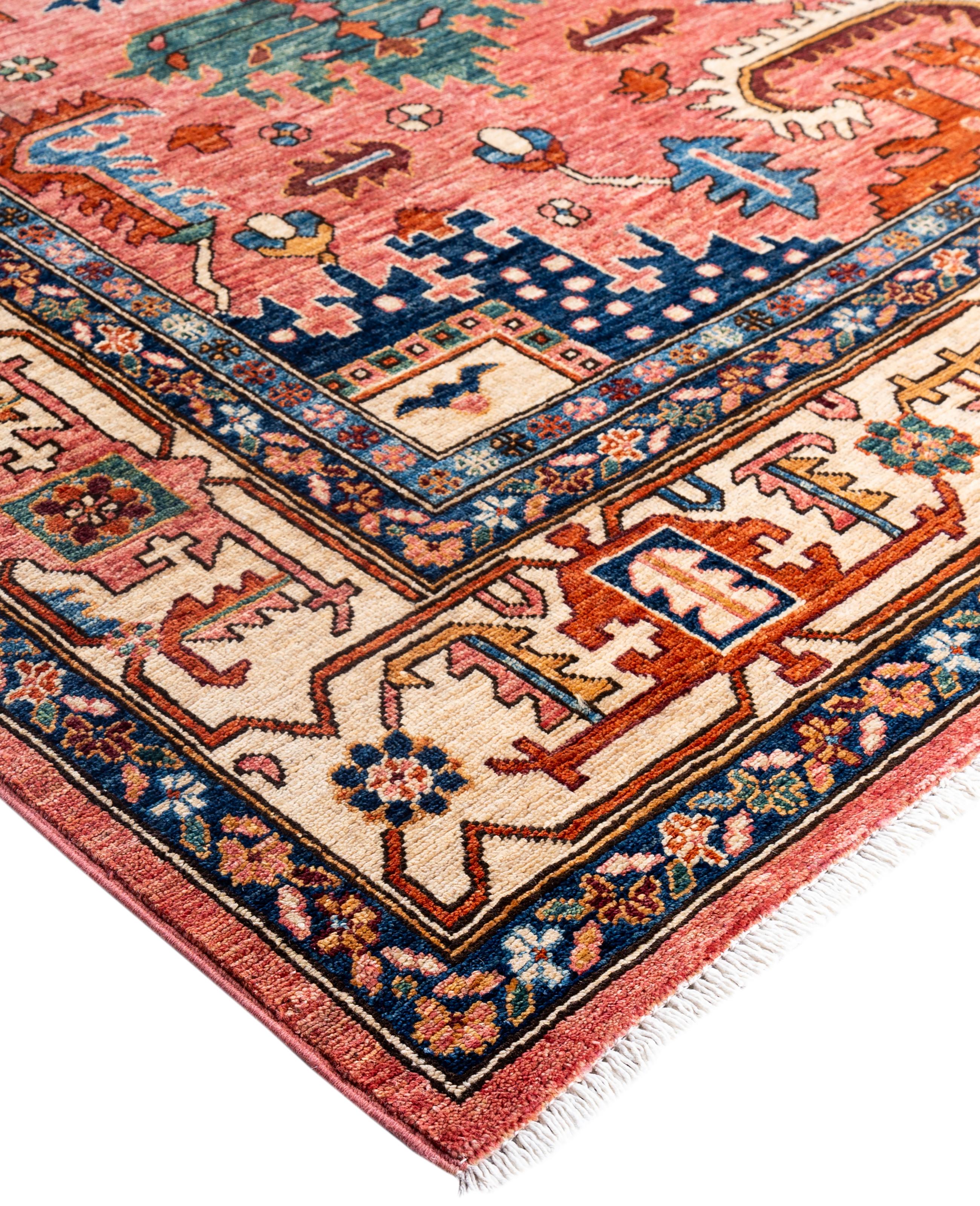 Les tapis Serapi sont connus pour leurs motifs g�éométriques audacieux et leurs riches couleurs. Ils présentent souvent un médaillon central entouré de motifs complexes. Ils utilisent généralement une palette de couleurs chaudes et terreuses, avec