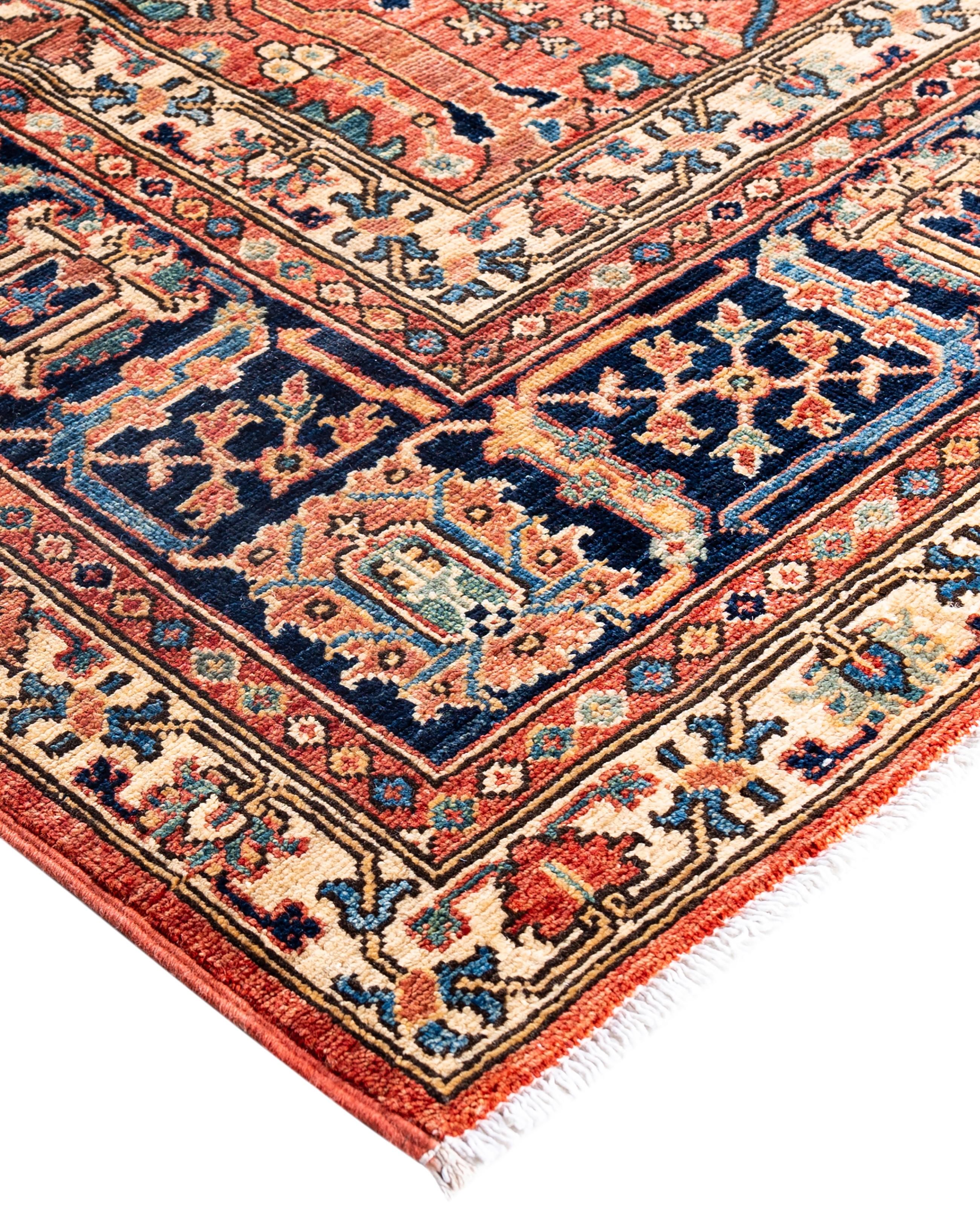 Las alfombras Serapi son conocidas por sus diseños geométricos y audaces y sus ricos colores, a menudo con un medallón central rodeado de intrincados dibujos. Suelen utilizar una paleta de colores cálidos y terrosos, con rojos intensos, azules,