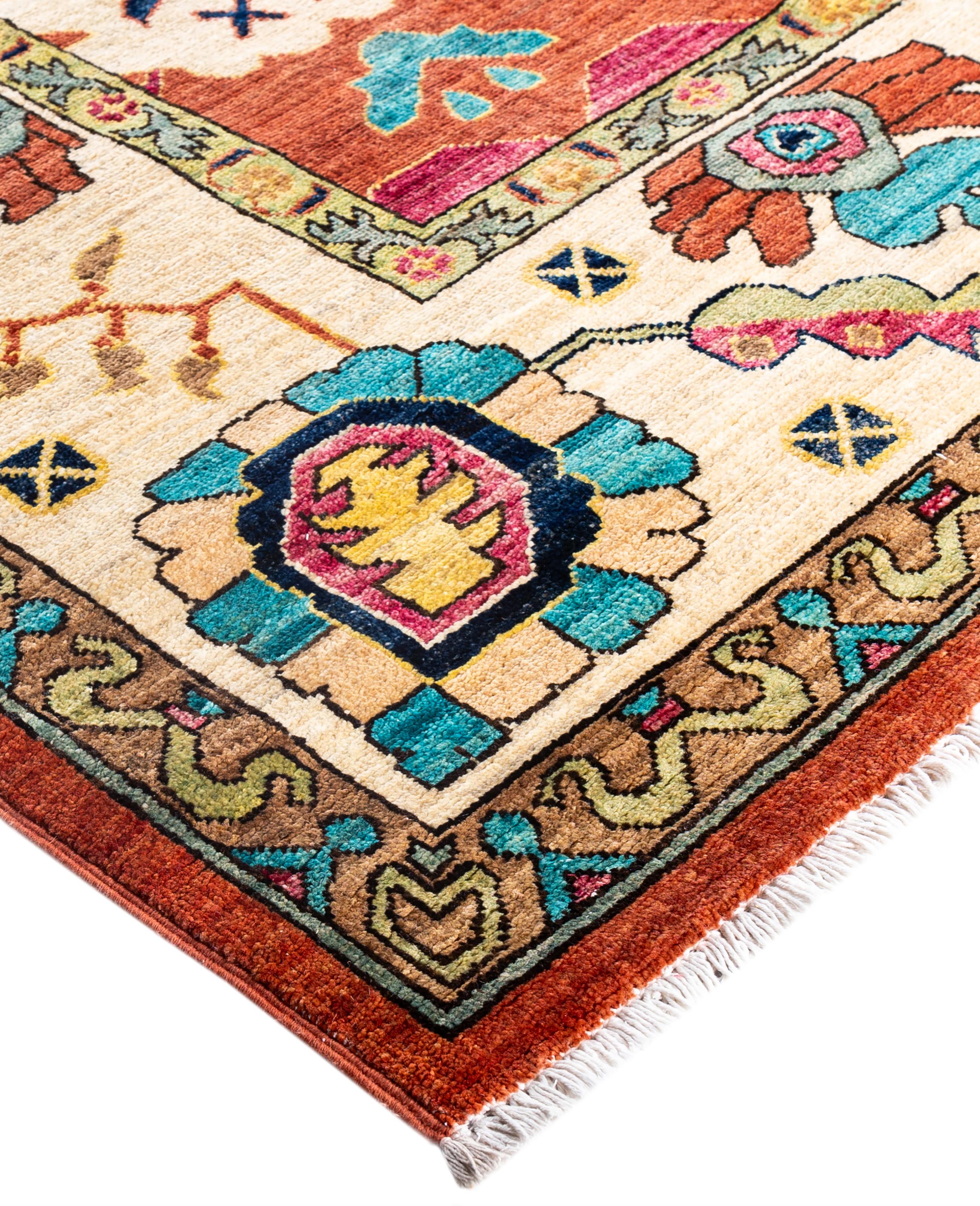 I tappeti Serapi sono noti per i loro audaci disegni geometrici e i colori ricchi, spesso caratterizzati da un medaglione centrale circondato da motivi intricati. In genere utilizzano una tavolozza di colori caldi e terrosi con rossi intensi, blu,