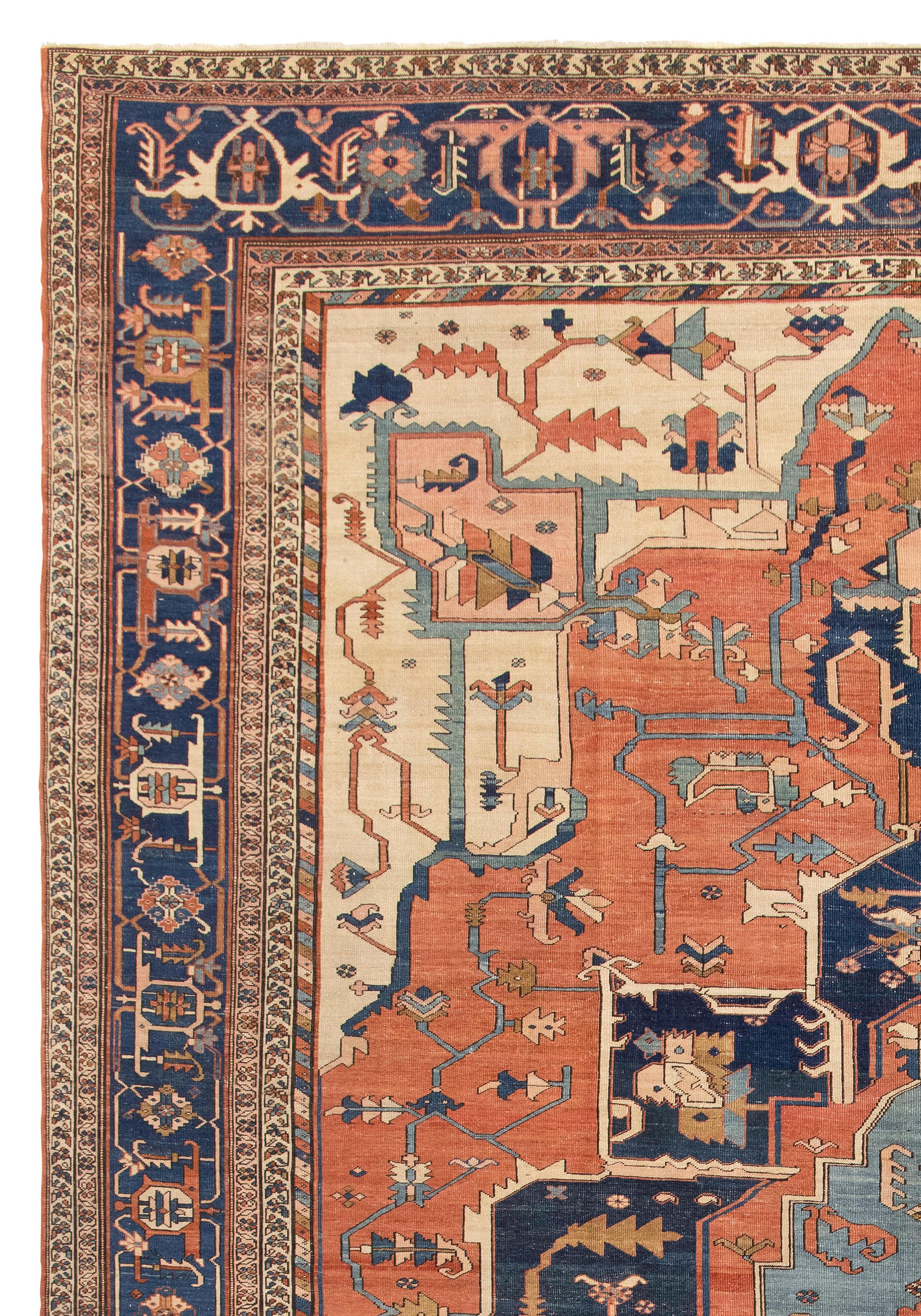 Serapi Rug Antique, c. 1880s In Good Condition For Sale In Los Angeles, CA