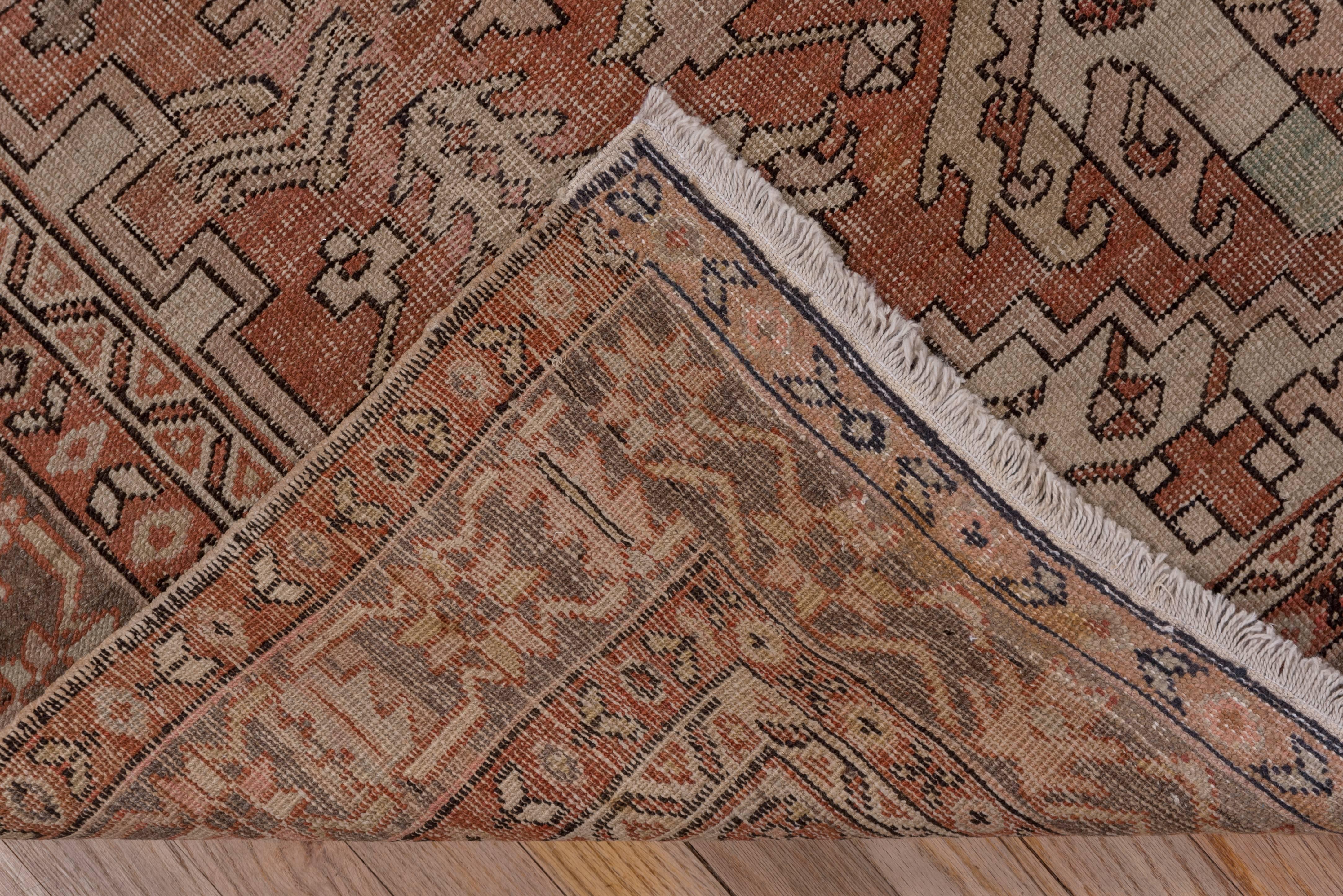 Rustikaler persischer Serapi-Teppich, um 1920 (Handgeknüpft) im Angebot