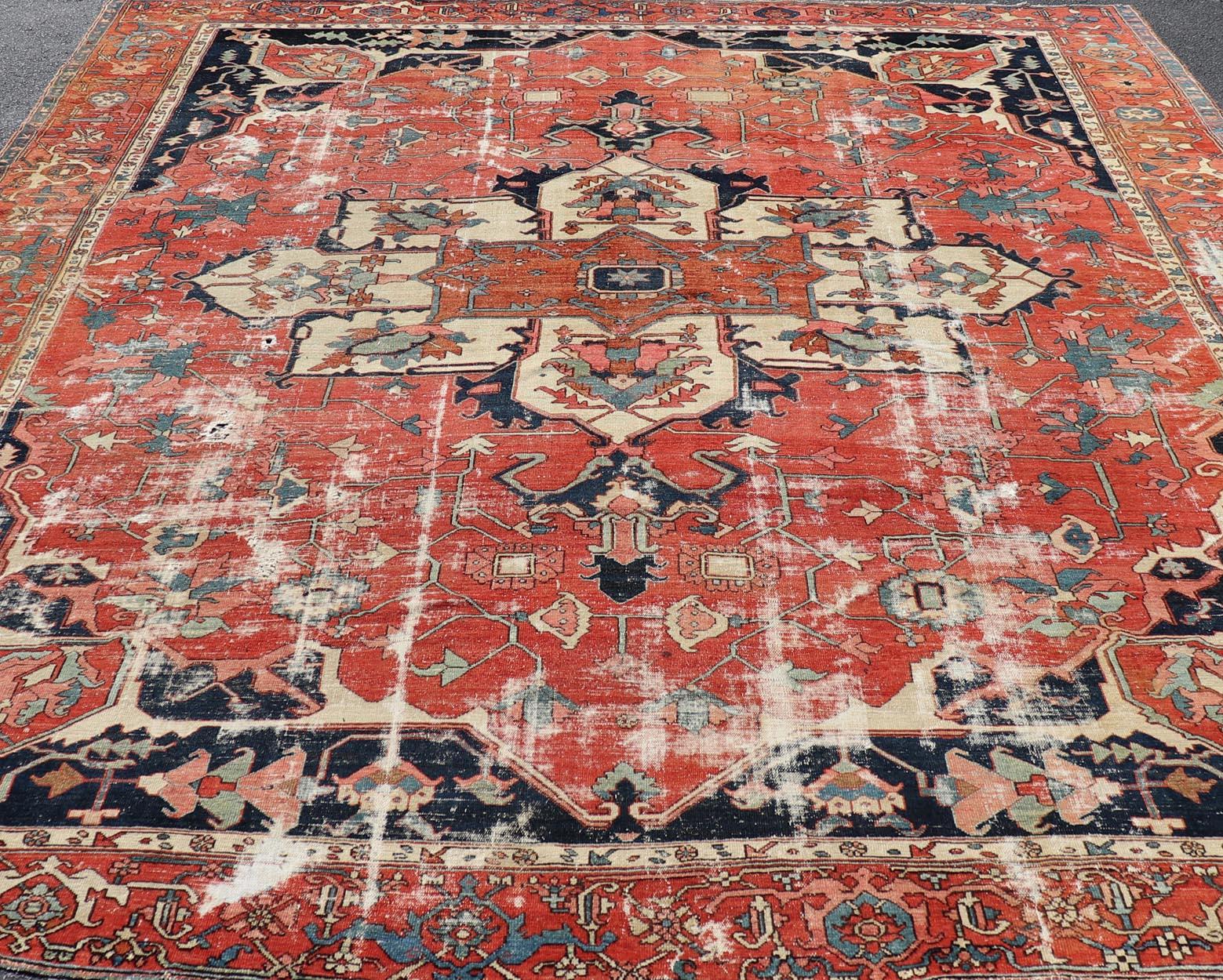 Tapis Serapi orné d'un médaillon central aux couleurs riches 10'5 x 13'1 en vente 5