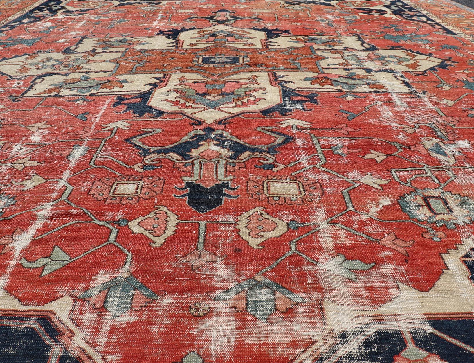 Tapis Serapi orné d'un médaillon central aux couleurs riches 10'5 x 13'1 en vente 6
