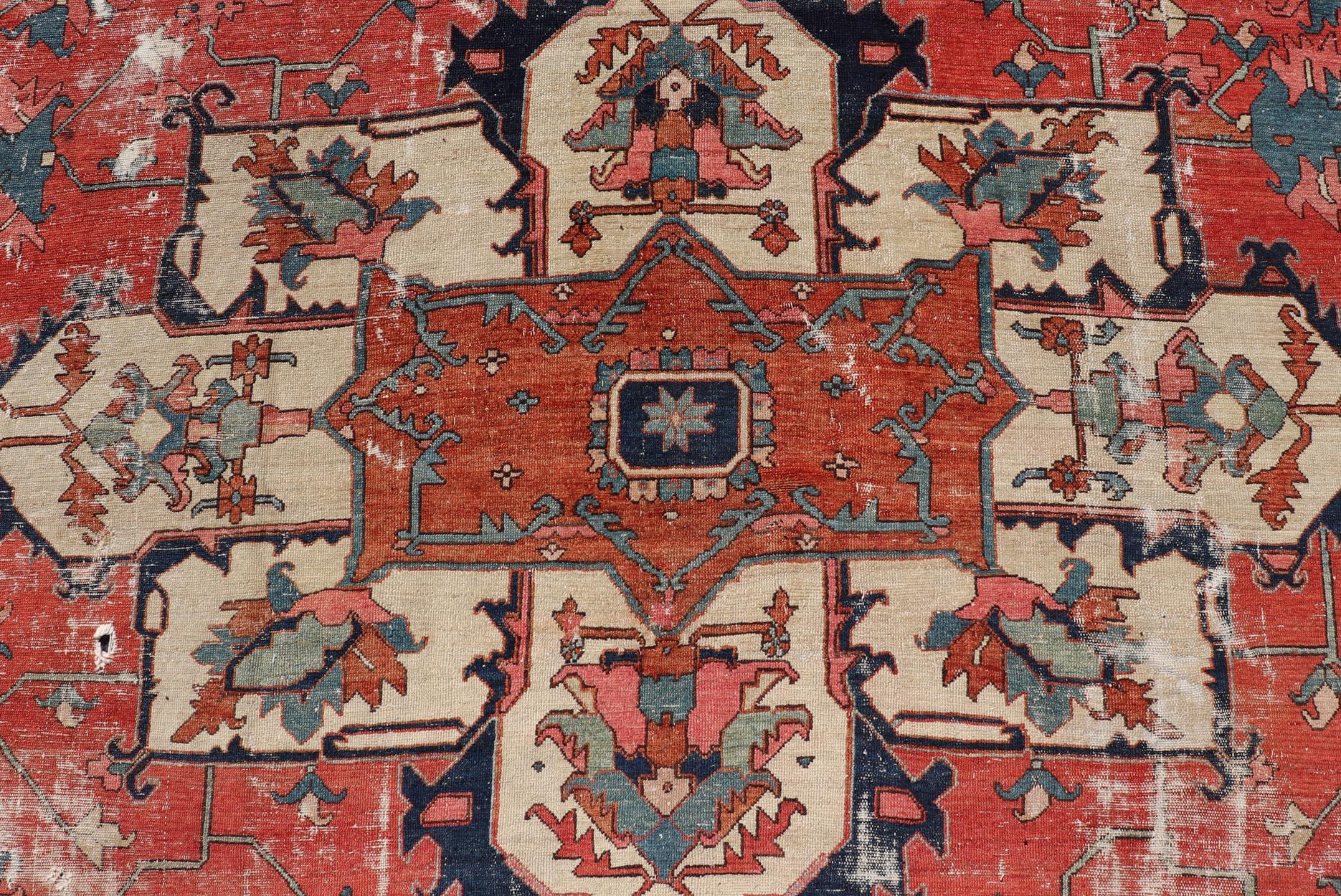 XIXe siècle Tapis Serapi orné d'un médaillon central aux couleurs riches 10'5 x 13'1 en vente