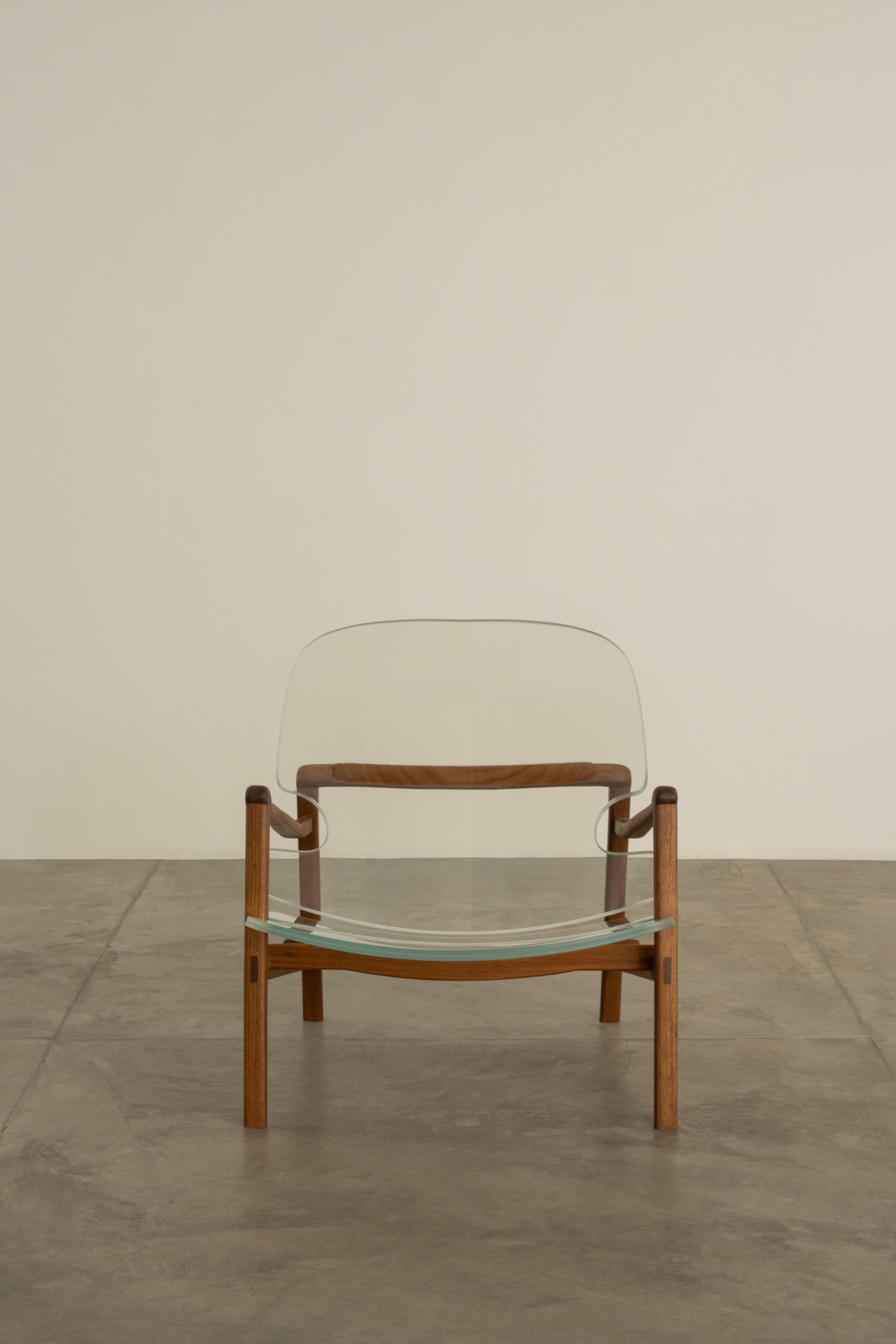 Sillón Serena by Estudio Prosa
Dimensiones: An 80 x Pr 80 x Al 75 cm
Materiales: Madera, Cristal.

El estudio Prosa es un espacio formado por arquitectos, diseñadores y carpinteros que buscan el mejor desarrollo en la convivencia de sus áreas, de