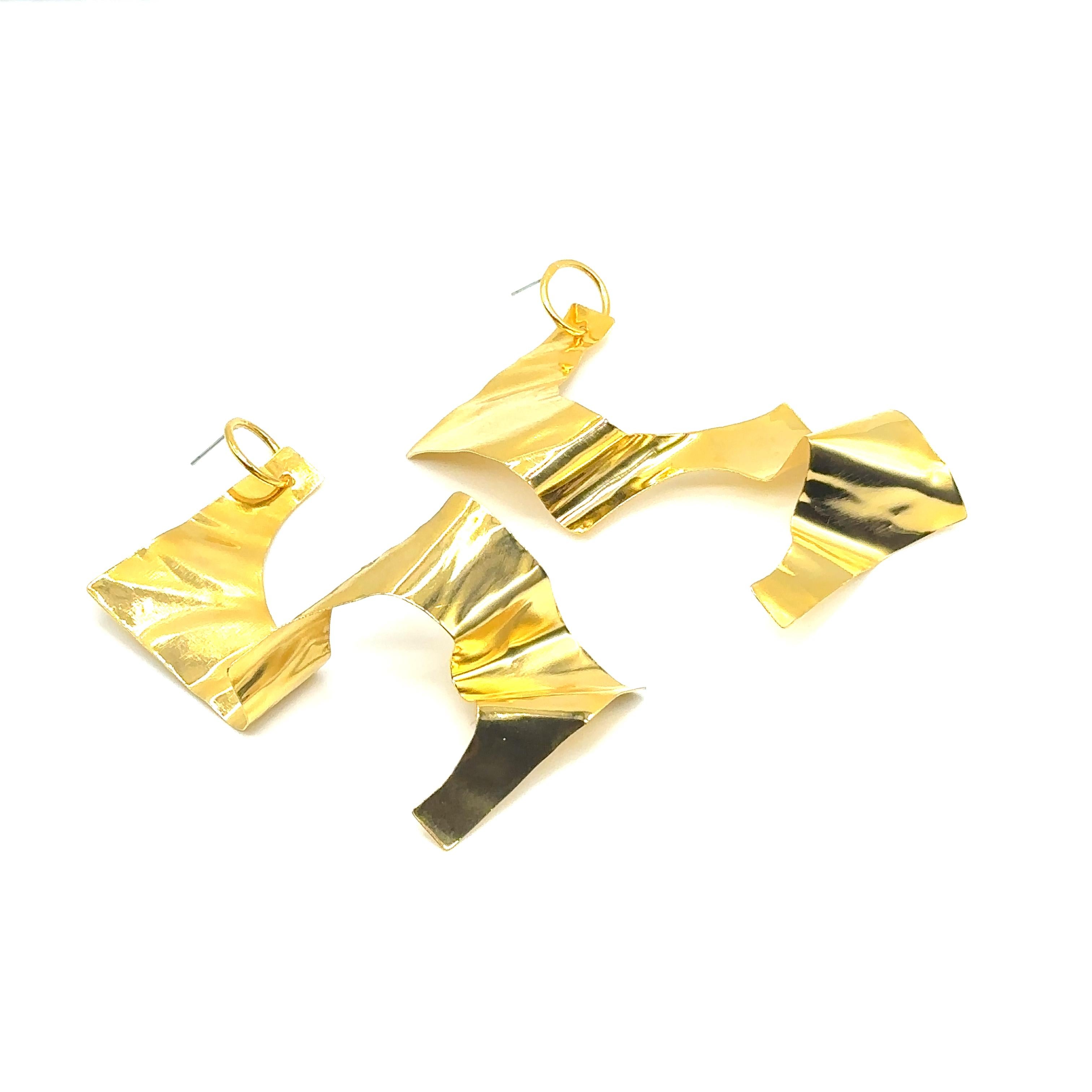 Contemporary Serena - Dangle Earrings 14k gold plated For Sale