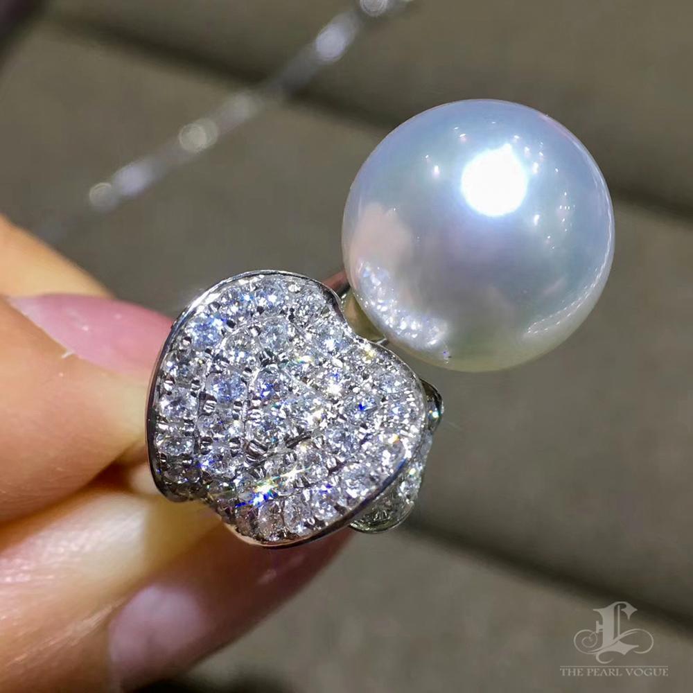 【Lustre Arc】Heart-Line Embrace South Sea Pearl & Diamond Ring Neuf - En vente à New York, NY