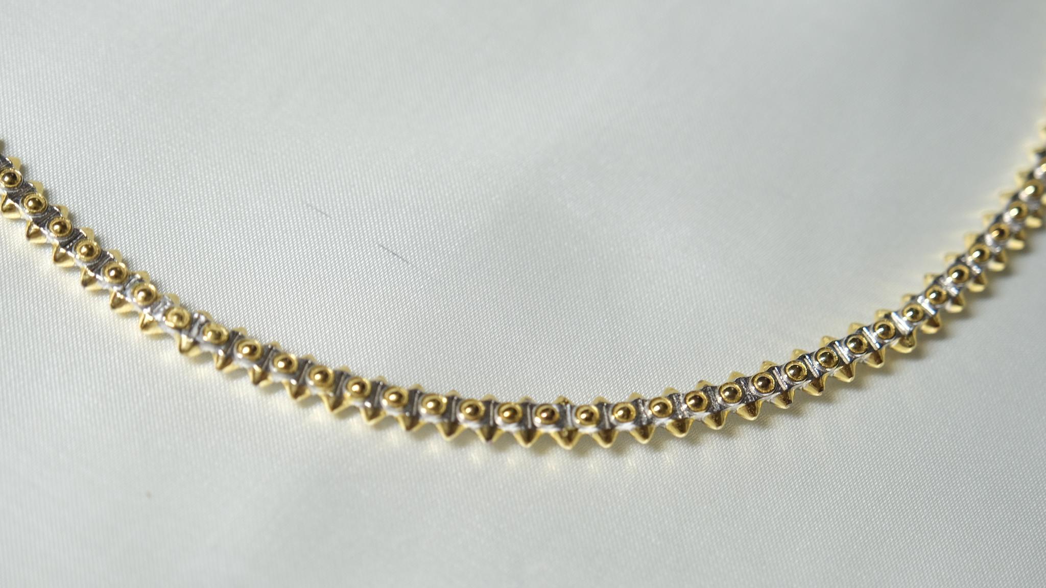 Serendipity-Halskette, 18 Karat Gelbgold/Weißgold im Angebot 1