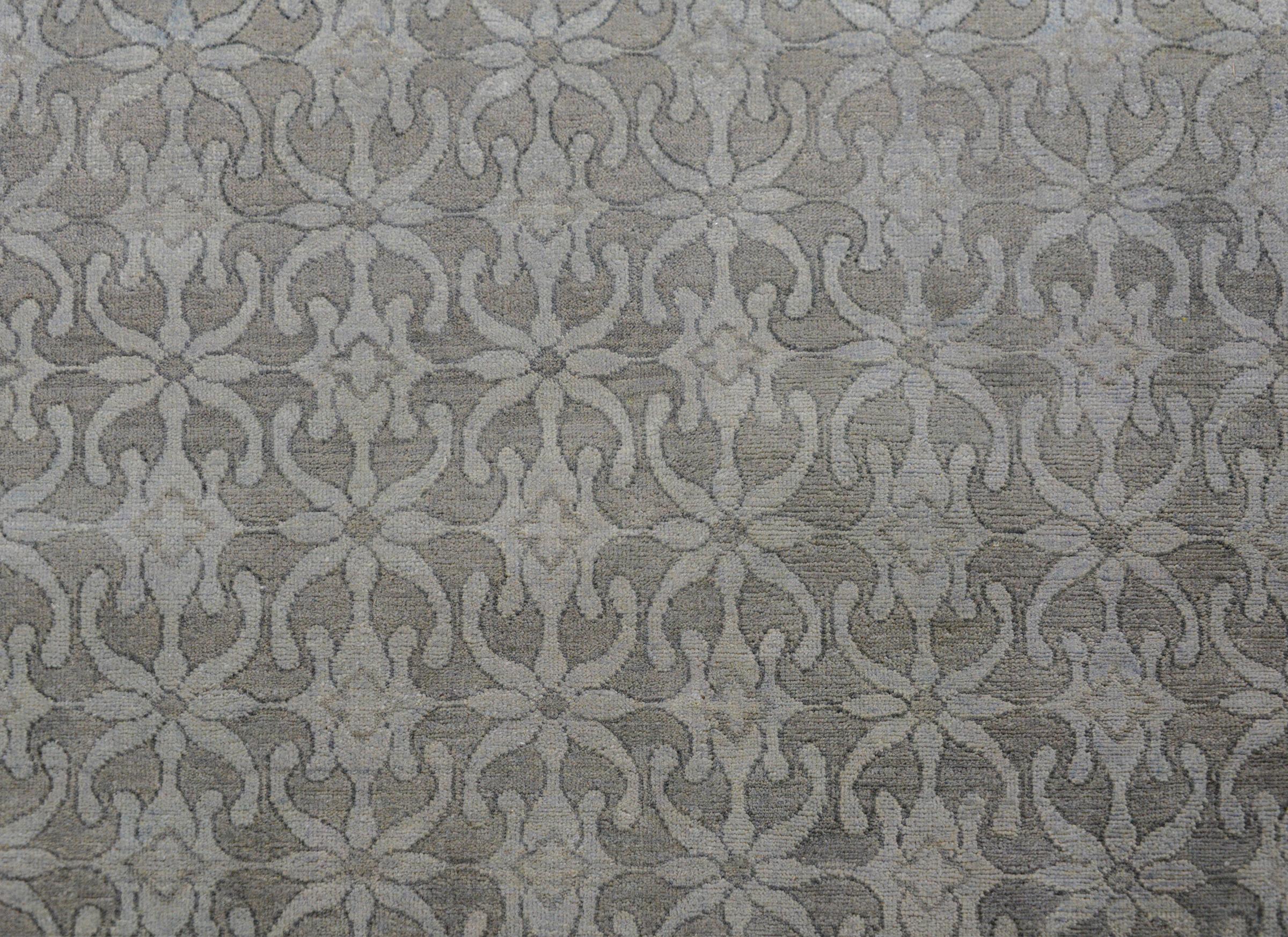 Palastgroßer Khanna-Teppich in Serene im Zustand „Gut“ im Angebot in Chicago, IL