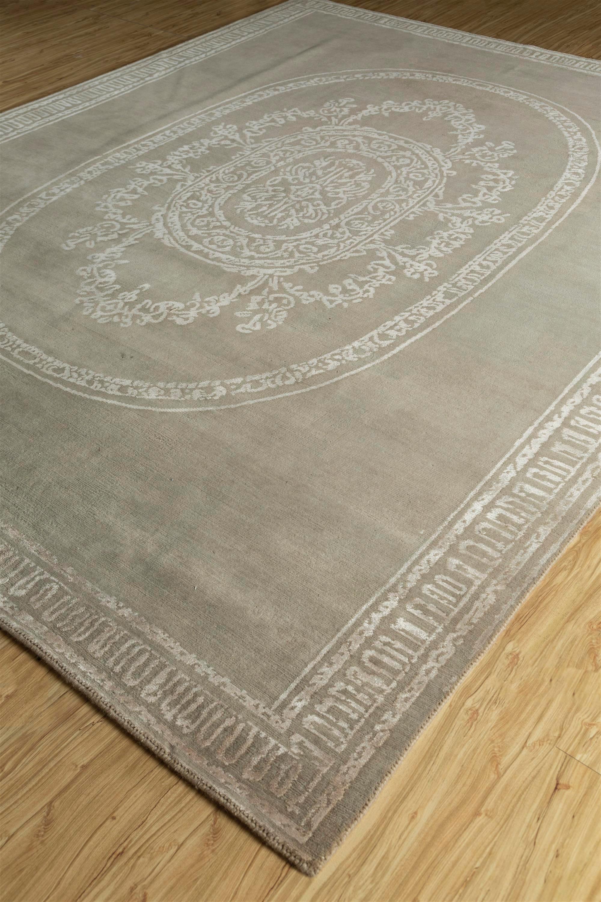 Modern Serenity Blend Mink & Medium tan 240X300 Cm Handknotted Rug For Sale