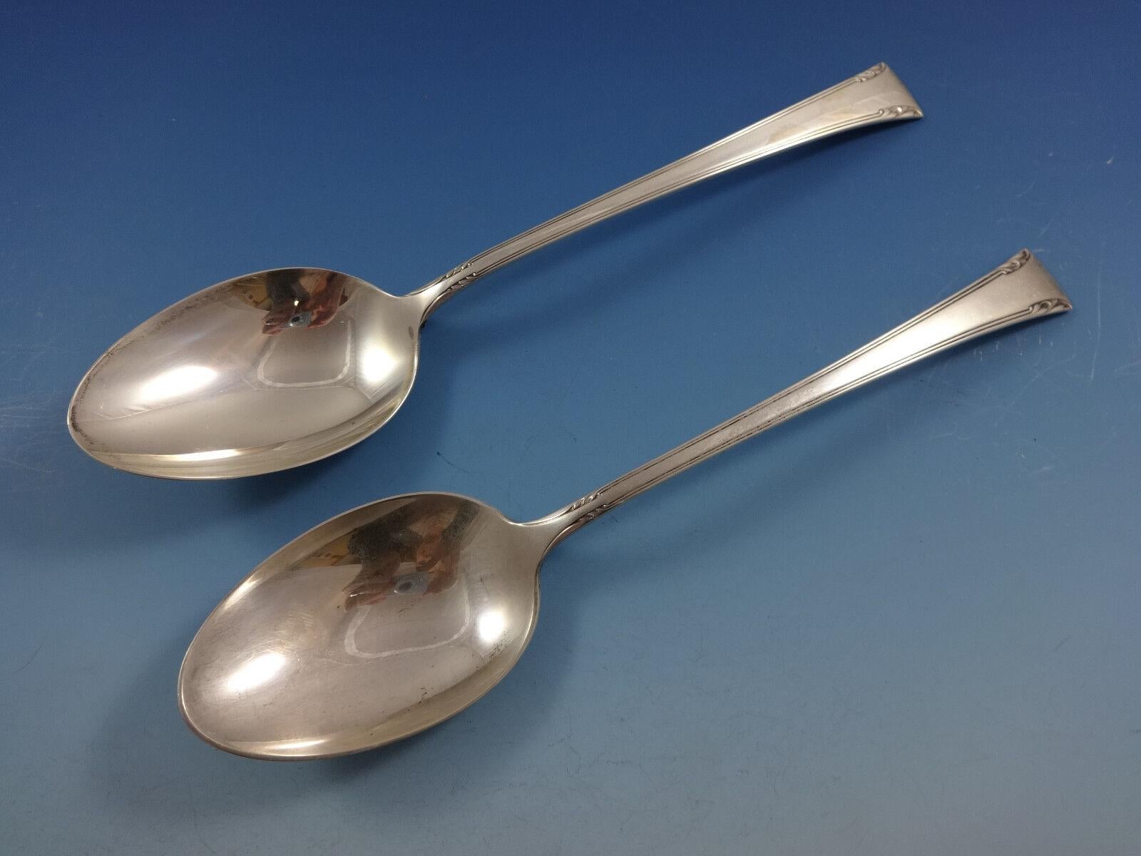 Serenity by International Sterling Silver Flatware Service For 8 Set 36 Pieces In Excellent Condition For Sale In Big Bend, WI