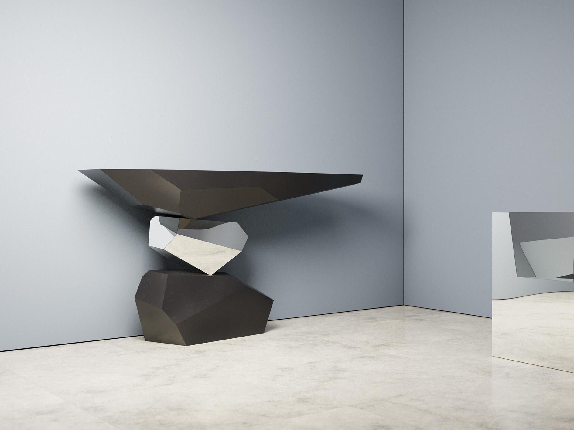 Moderne Table console moderne aux couleurs mates et en acier inoxydable en vente