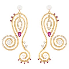 Serenity-Ohrringe aus 18 Karat Gelbgold mit Diamanten, Rubinen und Perlen