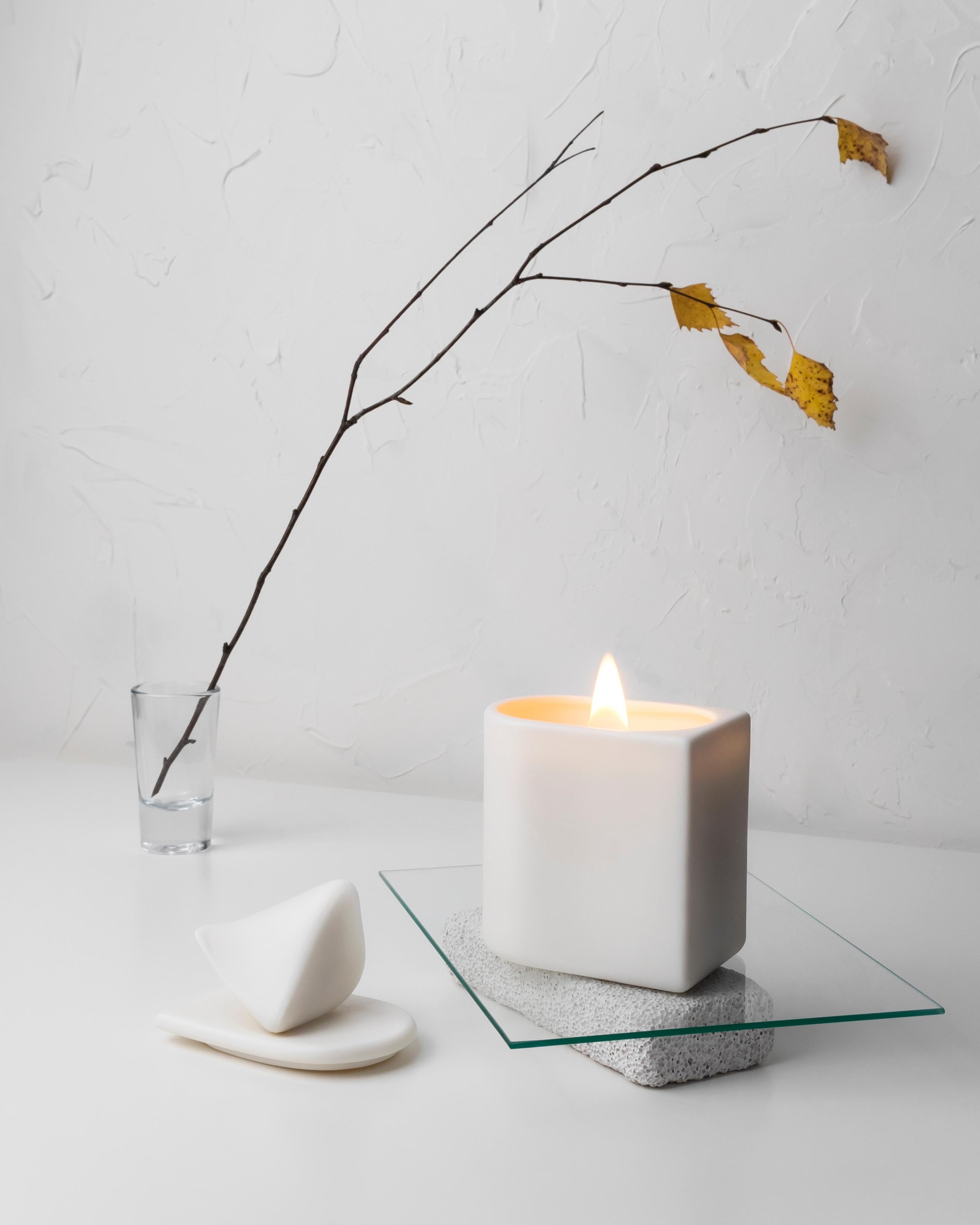 Minimalist Serenity, Scented Candle in Parian Porcelain Decorative Box, Design Award 2022 For Sale