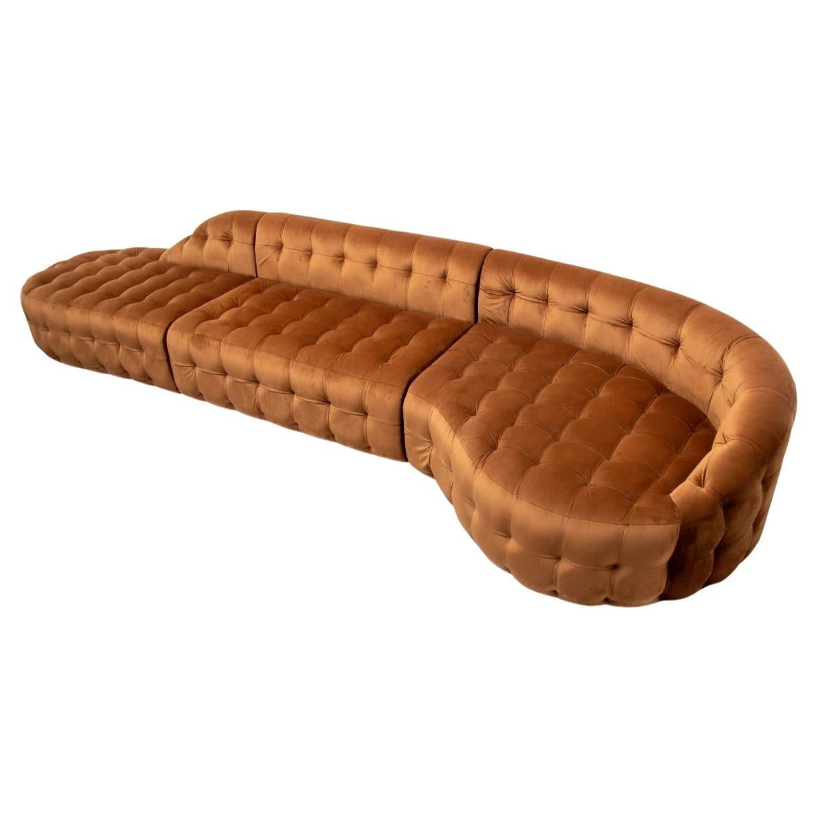 Serenity Dreisitzer-Sofa mit plüschfarbenem Tan-Stoff von Nika Zupanc